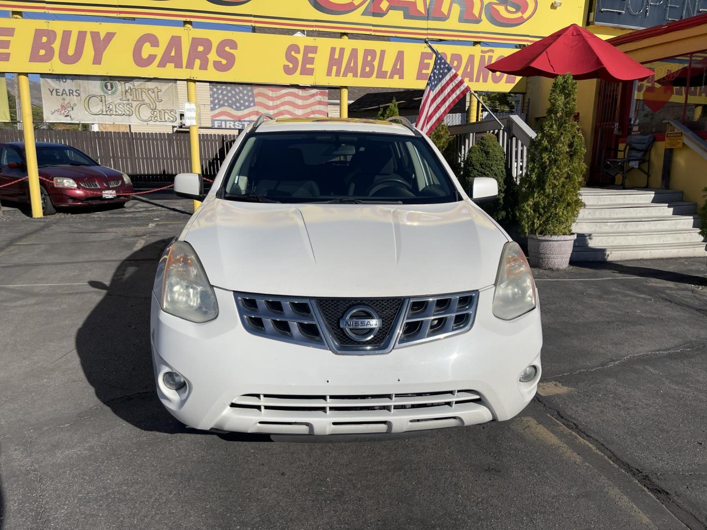 2013 Artic White /Black Nissan Rogue SV (JN8AS5MV6DW) with an 2.5L I4 engine, Automatic transmission, located at 801 South State Street, Salt Lake City, UT, 84111, (801) 328-0098, 40.751953, -111.888206 - Clean title! AWD great all around winter SUV! Must see it is in clean condition, has lots of extras. Approved for up to a 5 year warranty that can be added on to the vehicle! Features: 4WD/AWD, Navigation System, Alloy Wheels, Rear View Camera, BOSE Sound System, Satellite Radio Ready, Bluetooth T - Photo#3