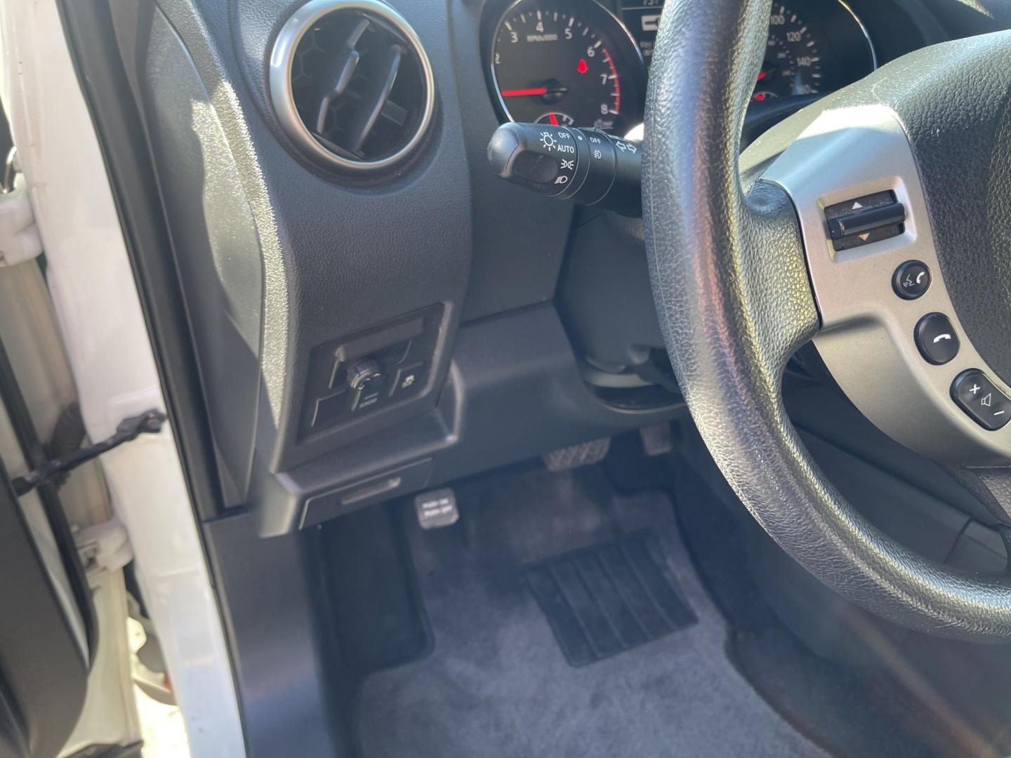 2013 Artic White /Black Nissan Rogue SV (JN8AS5MV6DW) with an 2.5L I4 engine, Automatic transmission, located at 801 South State Street, Salt Lake City, UT, 84111, (801) 328-0098, 40.751953, -111.888206 - Clean title! AWD great all around winter SUV! Must see it is in clean condition, has lots of extras. Approved for up to a 5 year warranty that can be added on to the vehicle! Features: 4WD/AWD, Navigation System, Alloy Wheels, Rear View Camera, BOSE Sound System, Satellite Radio Ready, Bluetooth T - Photo#25