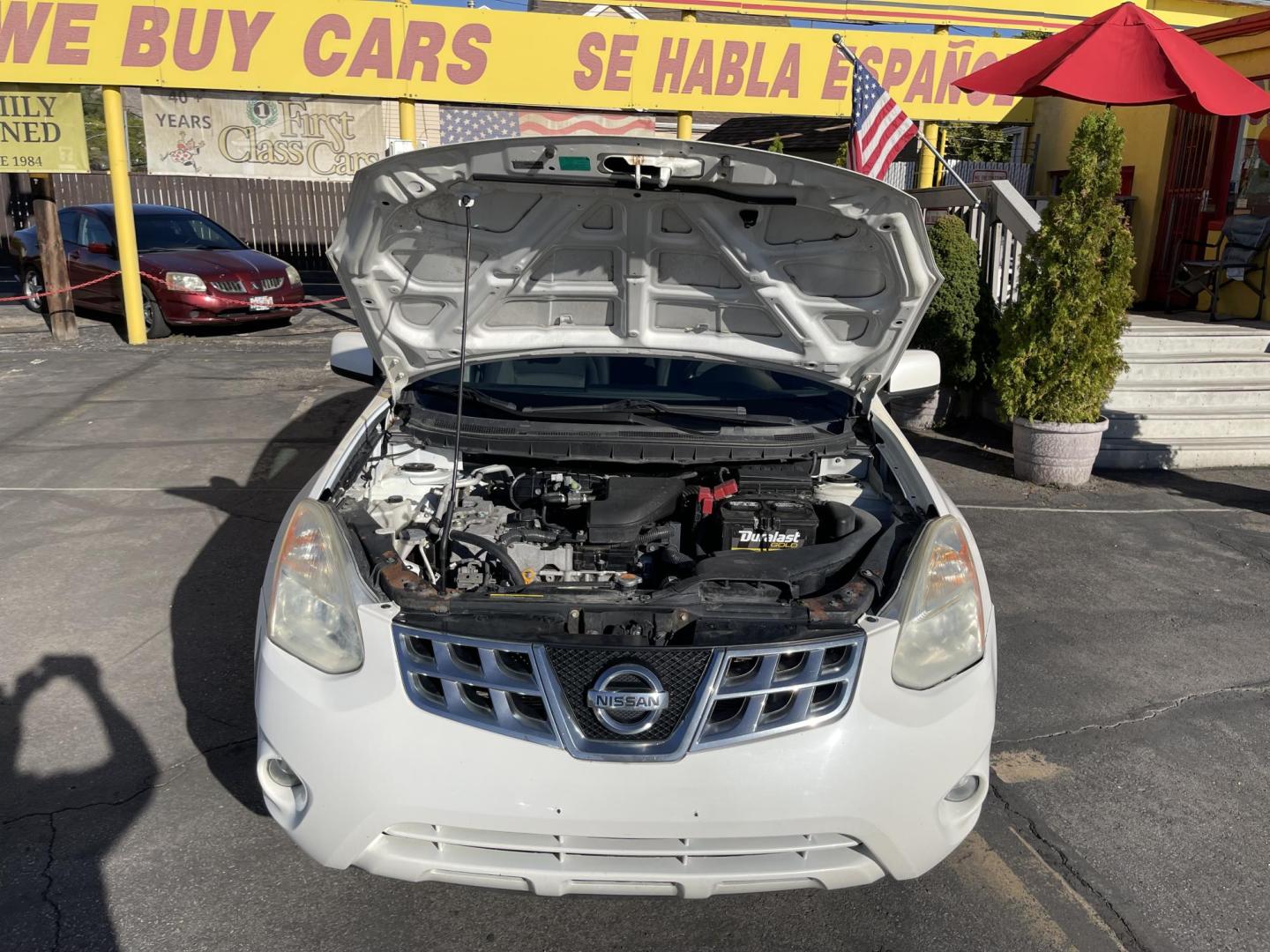 2013 Artic White /Black Nissan Rogue SV (JN8AS5MV6DW) with an 2.5L I4 engine, Automatic transmission, located at 801 South State Street, Salt Lake City, UT, 84111, (801) 328-0098, 40.751953, -111.888206 - Clean title! AWD great all around winter SUV! Must see it is in clean condition, has lots of extras. Approved for up to a 5 year warranty that can be added on to the vehicle! Features: 4WD/AWD, Navigation System, Alloy Wheels, Rear View Camera, BOSE Sound System, Satellite Radio Ready, Bluetooth T - Photo#27