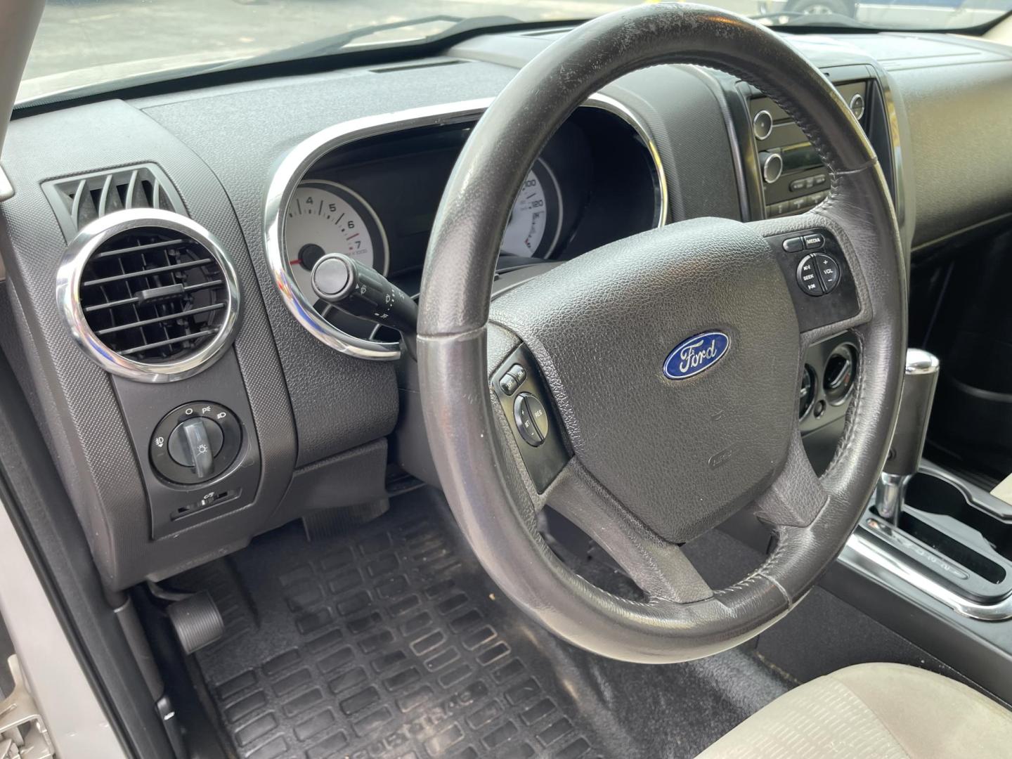 2008 Silver Sky Metallic /Tan Ford Explorer Sport Trac XLT 4.0L 2WD (1FMEU31E58U) with an 4.0L V6 SOHC 12V engine, 5-Speed Automatic transmission, located at 801 South State Street, Salt Lake City, UT, 84111, (801) 328-0098, 40.751953, -111.888206 - Super clean hard to find! Clean Carfax no reported accidents clean title! Lots of regular service history shown on Carfax vehicle has been maintained and taken care of. Features: Alloy Wheels, Satellite Radio Ready, Cloth Seats, Tow Hitch, Running Boards, ABS Brakes, CD Audio, Power Locks, Tractio - Photo#19