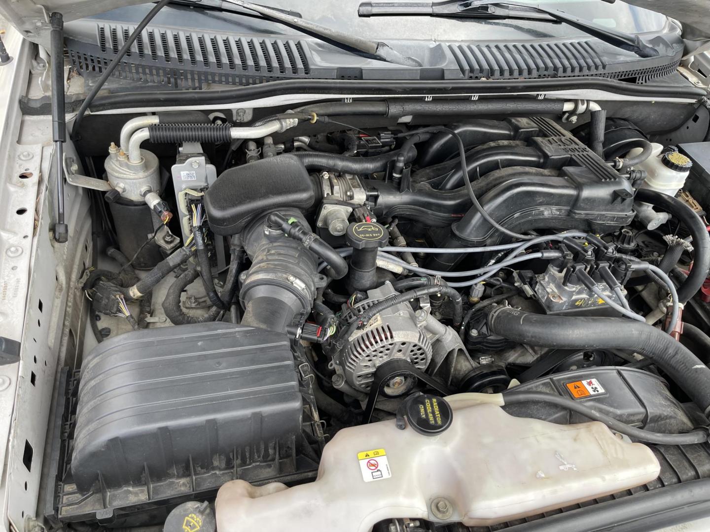 2008 Silver Sky Metallic /Tan Ford Explorer Sport Trac XLT 4.0L 2WD (1FMEU31E58U) with an 4.0L V6 SOHC 12V engine, 5-Speed Automatic transmission, located at 801 South State Street, Salt Lake City, UT, 84111, (801) 328-0098, 40.751953, -111.888206 - Super clean hard to find! Clean Carfax no reported accidents clean title! Lots of regular service history shown on Carfax vehicle has been maintained and taken care of. Features: Alloy Wheels, Satellite Radio Ready, Cloth Seats, Tow Hitch, Running Boards, ABS Brakes, CD Audio, Power Locks, Tractio - Photo#21
