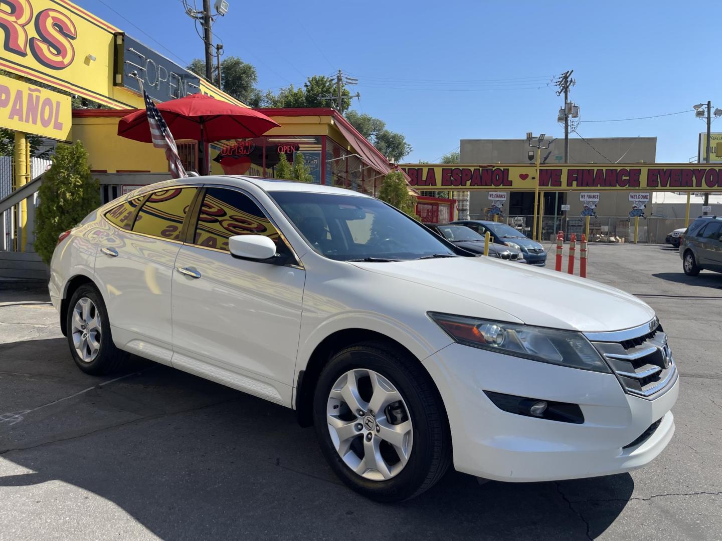 2010 Pure White /Black Honda Accord Crosstour EX-L 2WD 5-Spd AT (5J6TF1H52AL) with an 3.5L V6 SOHC 24V engine, 5-Speed Automatic transmission, located at 801 South State Street, Salt Lake City, UT, 84111, (801) 328-0098, 40.751953, -111.888206 - Super clean 2010 Honda Accord Crosstour! Hard to find car only 1 owner reported on the Carfax history report. Vehicle has been well maintained and clean. It has been regularly serviced with 18 service records reported to Carfax. Tons of space in the back with the hatchback! Great storage space with - Photo#4