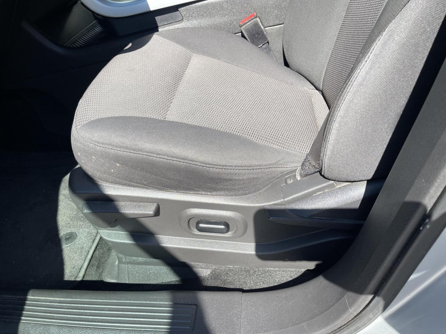 2011 Satin Silver Metallic /Black Ford Edge SEL FWD (2FMDK3JC2BB) with an 3.5L V6 DOHC 24V engine, 6-Speed Automatic transmission, located at 801 South State Street, Salt Lake City, UT, 84111, (801) 328-0098, 40.751953, -111.888206 - Clean Carfax no reported accidents on Carfax! Nice SUV! Features: Alloy Wheels, Parking Sensors, Bluetooth Technology, Satellite Radio Ready, Cloth Seats, SiriusXM Trial Available, ABS Brakes, Auxiliary Audio Input, Power Locks, Rear Defroster, AM/FM Stereo, CD Audio, Power Mirrors, Side Airbags, - Photo#19