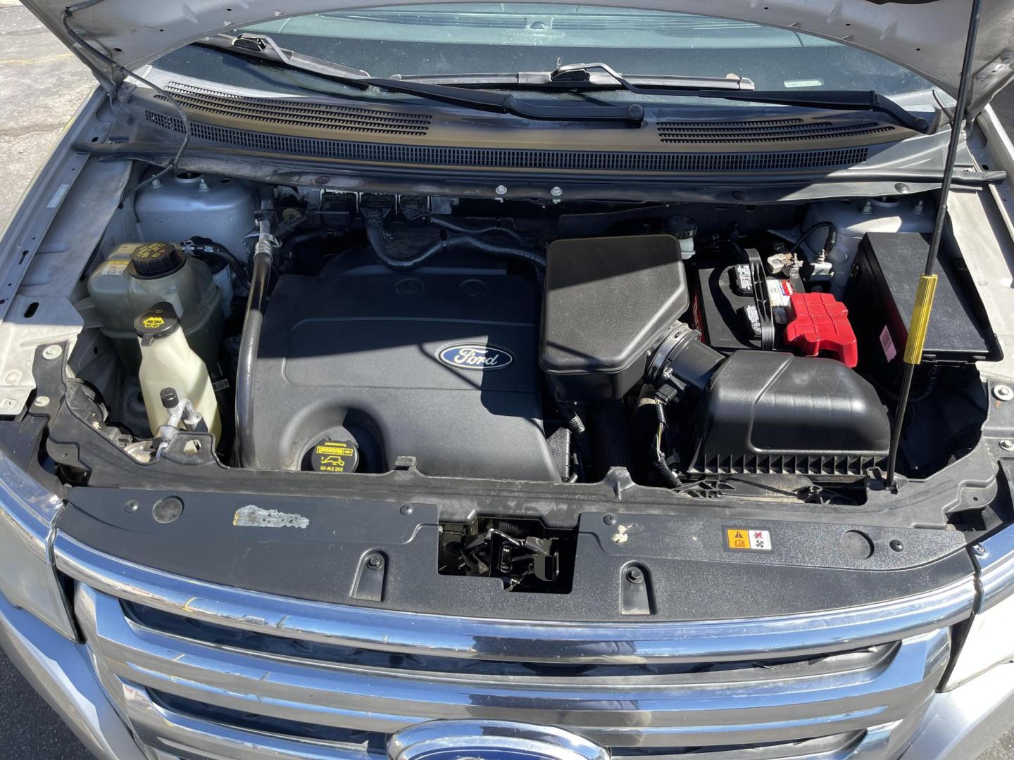 2011 Satin Silver Metallic /Black Ford Edge SEL FWD (2FMDK3JC2BB) with an 3.5L V6 DOHC 24V engine, 6-Speed Automatic transmission, located at 801 South State Street, Salt Lake City, UT, 84111, (801) 328-0098, 40.751953, -111.888206 - Clean Carfax no reported accidents on Carfax! Nice SUV! Features: Alloy Wheels, Parking Sensors, Bluetooth Technology, Satellite Radio Ready, Cloth Seats, SiriusXM Trial Available, ABS Brakes, Auxiliary Audio Input, Power Locks, Rear Defroster, AM/FM Stereo, CD Audio, Power Mirrors, Side Airbags, - Photo#28
