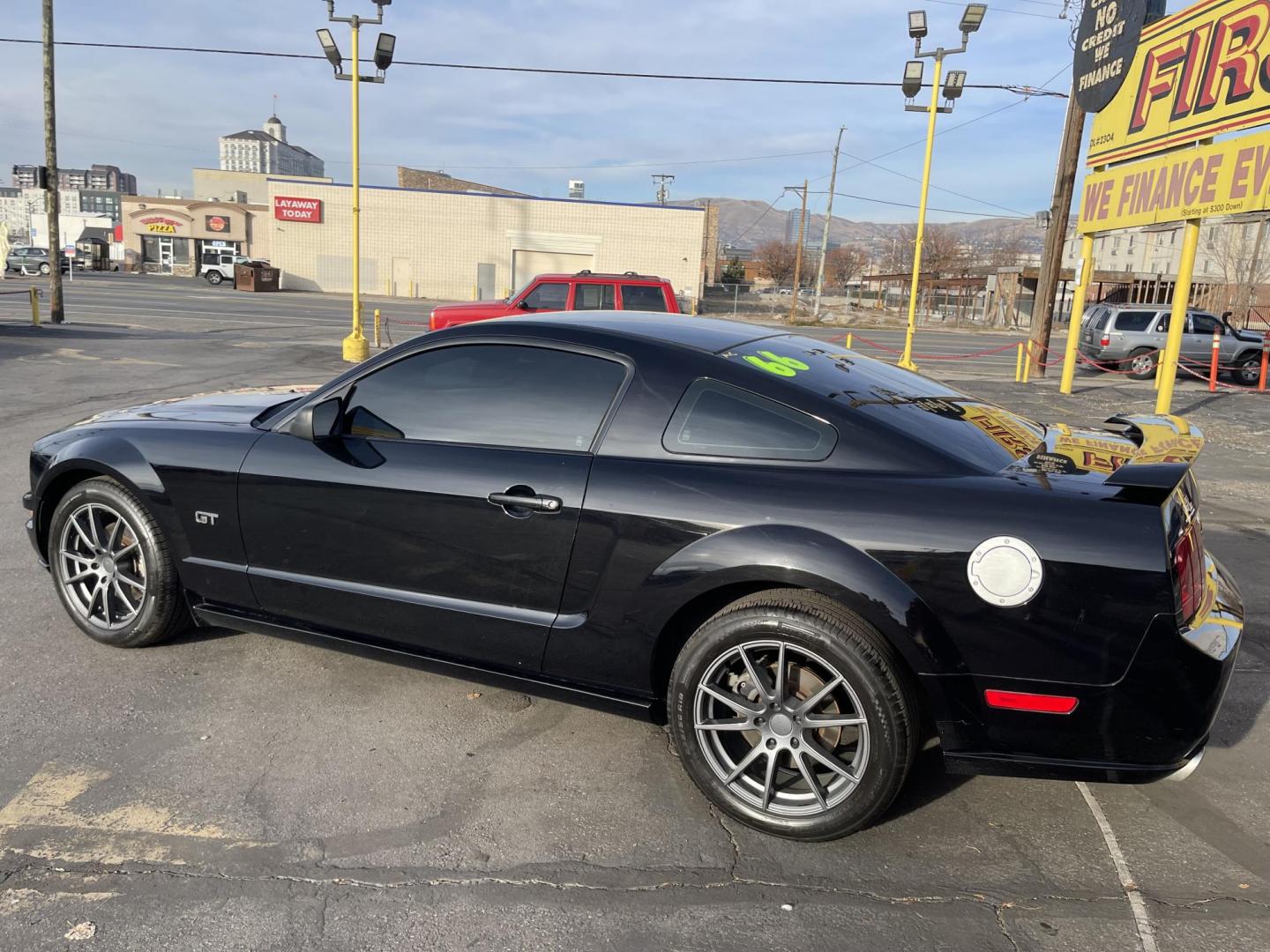 2007 Black /Black Ford Mustang GT Deluxe Coupe (1ZVFT82H975) with an 4.6L V8 SOHC 24V engine, Manual transmission, located at 801 South State Street, Salt Lake City, UT, 84111, (801) 328-0098, 40.751953, -111.888206 - Clean title! Originally from dry climate area according to the Carfax has only been in Utah since 2018! Dry climate clean car in great condition. Very nice clean car in great condition!!! GT Deluxe with nice leather, nice wheels and air intake! Features: Alloy Wheels, Bluetooth Technology, Leather - Photo#9
