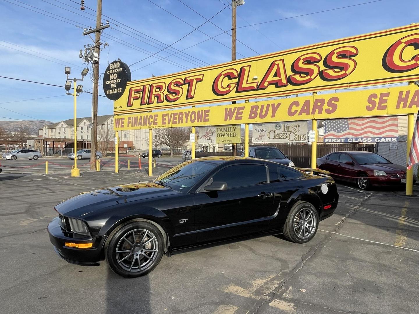 2007 Black /Black Ford Mustang GT Deluxe Coupe (1ZVFT82H975) with an 4.6L V8 SOHC 24V engine, Manual transmission, located at 801 South State Street, Salt Lake City, UT, 84111, (801) 328-0098, 40.751953, -111.888206 - Clean title! Originally from dry climate area according to the Carfax has only been in Utah since 2018! Dry climate clean car in great condition. Very nice clean car in great condition!!! GT Deluxe with nice leather, nice wheels and air intake! Features: Alloy Wheels, Bluetooth Technology, Leather - Photo#10