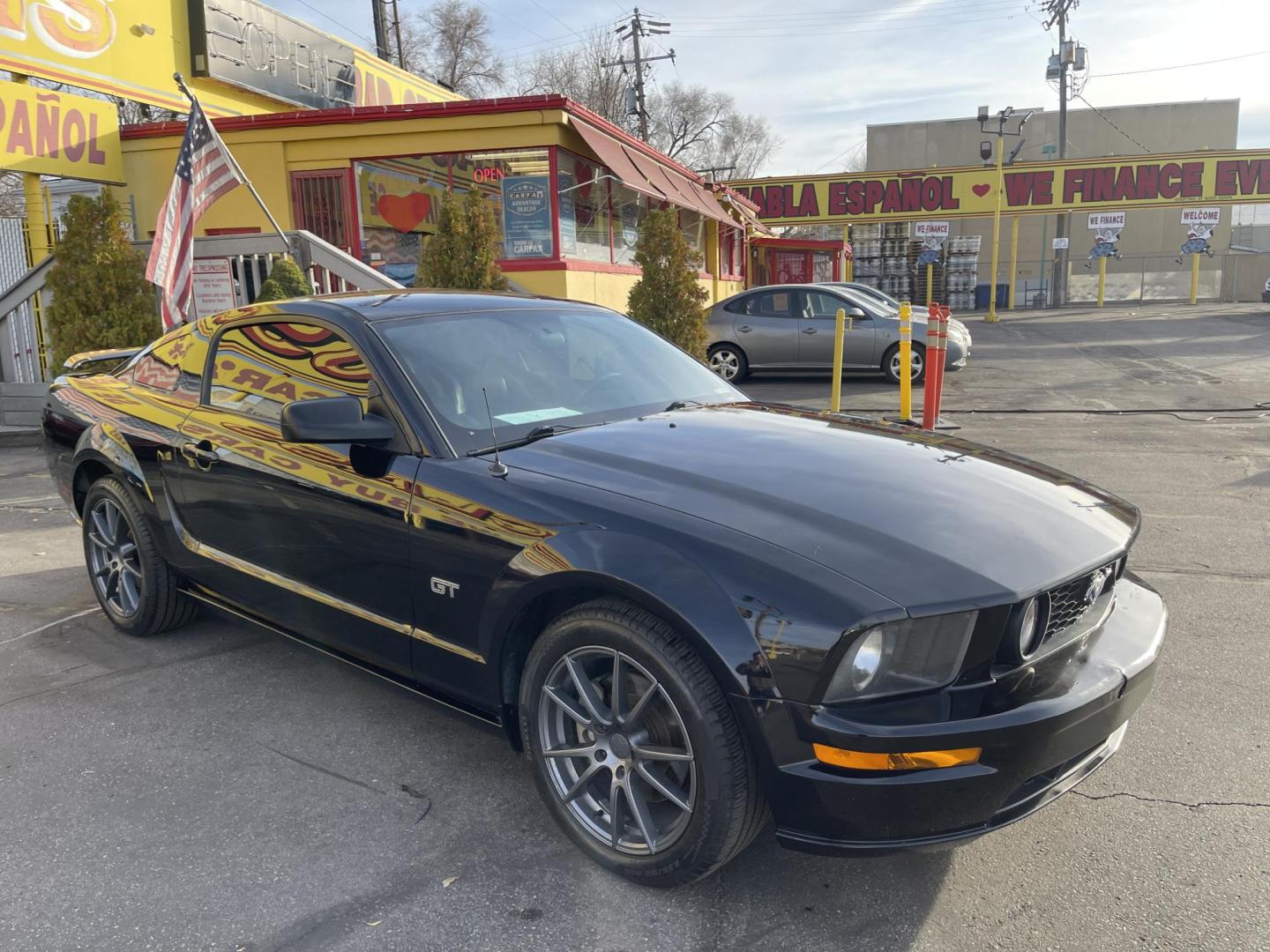 2007 Black /Black Ford Mustang GT Deluxe Coupe (1ZVFT82H975) with an 4.6L V8 SOHC 24V engine, Manual transmission, located at 801 South State Street, Salt Lake City, UT, 84111, (801) 328-0098, 40.751953, -111.888206 - Clean title! Originally from dry climate area according to the Carfax has only been in Utah since 2018! Dry climate clean car in great condition. Very nice clean car in great condition!!! GT Deluxe with nice leather, nice wheels and air intake! Features: Alloy Wheels, Bluetooth Technology, Leather - Photo#4