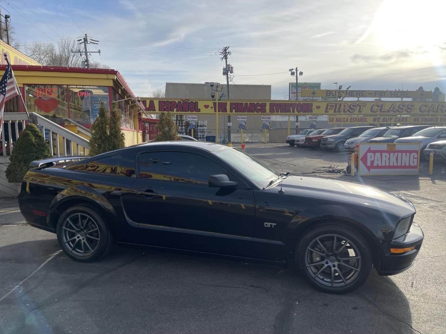 2007 Black /Black Ford Mustang GT Deluxe Coupe (1ZVFT82H975) with an 4.6L V8 SOHC 24V engine, Manual transmission, located at 801 South State Street, Salt Lake City, UT, 84111, (801) 328-0098, 40.751953, -111.888206 - Clean title! Originally from dry climate area according to the Carfax has only been in Utah since 2018! Dry climate clean car in great condition. Very nice clean car in great condition!!! GT Deluxe with nice leather, nice wheels and air intake! Features: Alloy Wheels, Bluetooth Technology, Leather - Photo#6