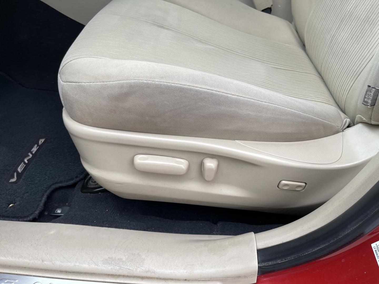 2009 Rallye Red /Tan Toyota Venza AWD V6 (4T3BK11A69U) with an 3.5L V6 DOHC 24V engine, 6-Speed Automatic transmission, located at 801 South State Street, Salt Lake City, UT, 84111, (801) 328-0098, 40.751953, -111.888206 - Clean title! Great in the snow with AWD! Nice car with great gas mileage and good in the Utah snow! Must see for anyone looking for a nice affordable AWD!!! Features: 20 Inch Plus Wheels, Cloth Seats, AWD, Rear View Camera, Alloy Wheels, Satellite Radio Ready, ABS Brakes, CD Audio, Power Mirrors, S - Photo#18
