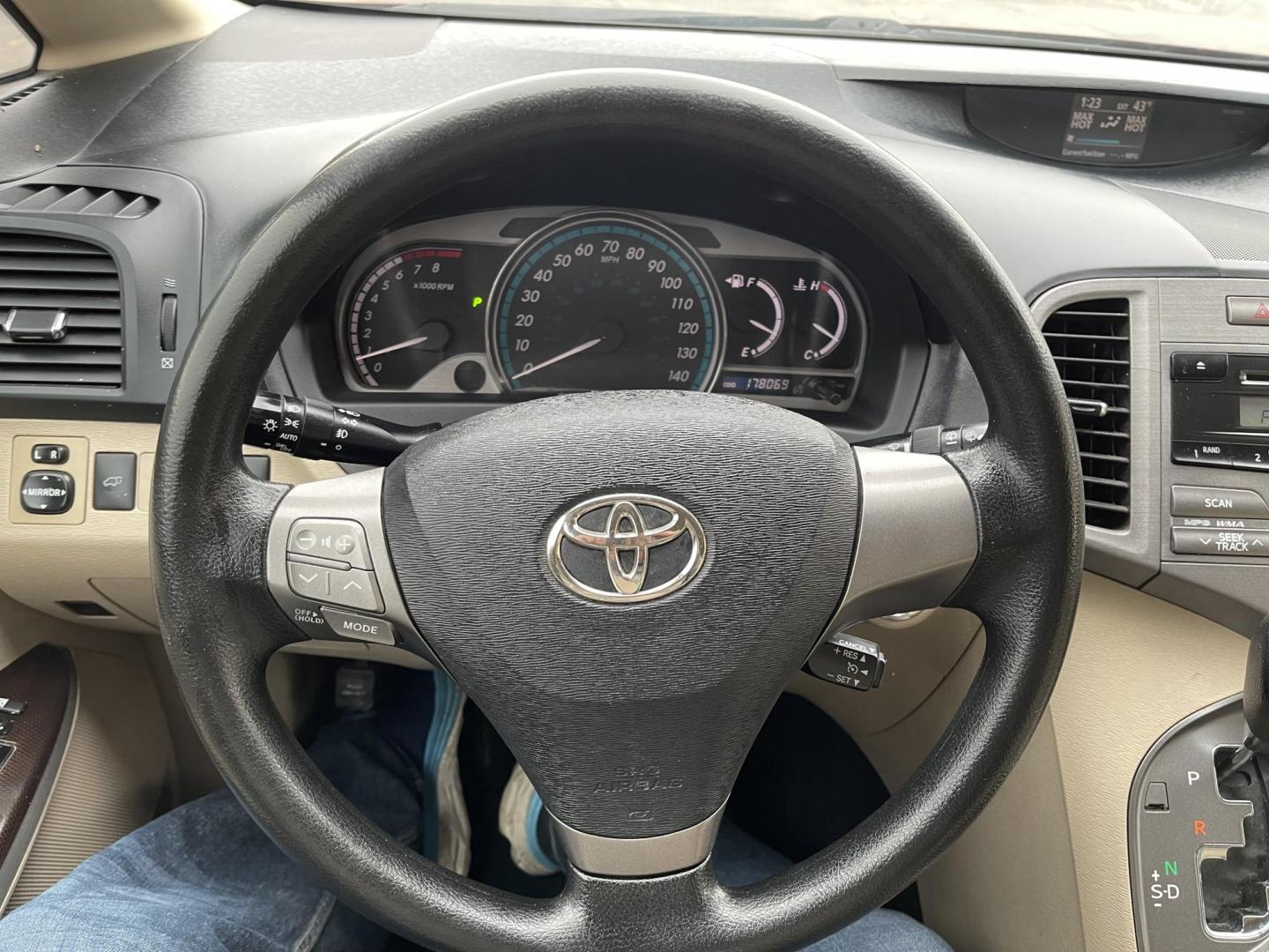 2009 Rallye Red /Tan Toyota Venza AWD V6 (4T3BK11A69U) with an 3.5L V6 DOHC 24V engine, 6-Speed Automatic transmission, located at 801 South State Street, Salt Lake City, UT, 84111, (801) 328-0098, 40.751953, -111.888206 - Clean title! Great in the snow with AWD! Nice car with great gas mileage and good in the Utah snow! Must see for anyone looking for a nice affordable AWD!!! Features: 20 Inch Plus Wheels, Cloth Seats, AWD, Rear View Camera, Alloy Wheels, Satellite Radio Ready, ABS Brakes, CD Audio, Power Mirrors, S - Photo#17