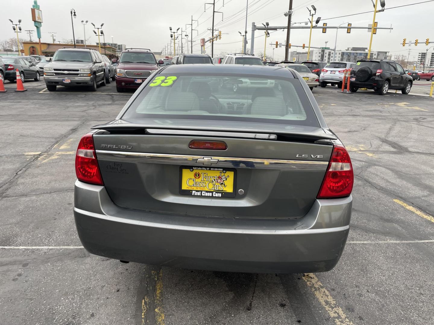 2005 Ingot Silver Metallic /Gray Chevrolet Malibu LS (1G1ZT52805F) with an 3.5L V6 OHV 12V engine, 4-Speed Automatic Overdrive transmission, located at 801 South State Street, Salt Lake City, UT, 84111, (801) 328-0098, 40.751953, -111.888206 - Clean title good reliable commuter vehicle for anyone looking for reliable transportation to go to and from work. Vehicle has passed emissions and ready to license. Features: 3.5 Liter V6 engine, Front wheel drive, automatic, power locks, power windows, cloth seats, am/fm/cd radio, power mirrors, - Photo#7