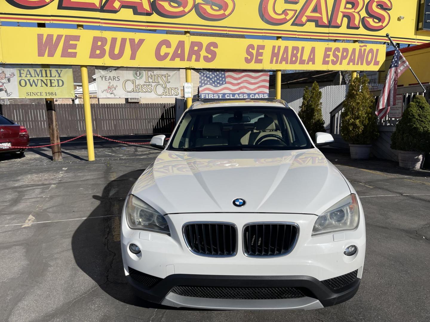 2013 Super White /Tan BMW X1 xDrive35i (WBAVM5C51DV) with an 3.0L L6 DOHC 24V engine, 6-Speed Automatic transmission, located at 801 South State Street, Salt Lake City, UT, 84111, (801) 328-0098, 40.751953, -111.888206 - Super clean immaculate condition inside and out! AWD great all year SUV! Clean title! Hard to find car! No accidents on Carfax! Only 2 previous owners! Originally from Florida according to Carfax it came to Utah with the second owner. Features: 4WD/AWD, Memory Seat(s), Alloy Wheels, Navigation Syst - Photo#2
