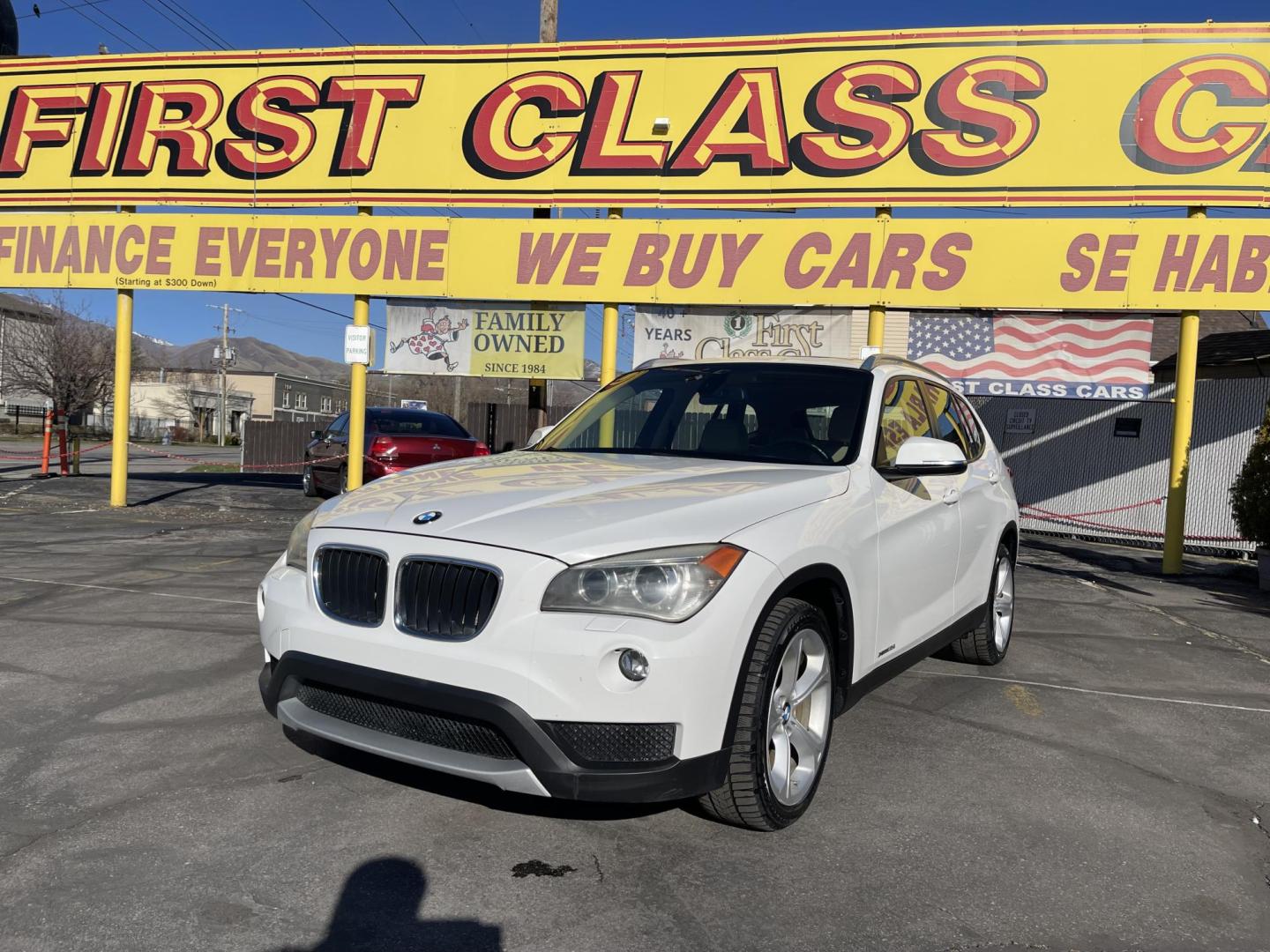 2013 Super White /Tan BMW X1 xDrive35i (WBAVM5C51DV) with an 3.0L L6 DOHC 24V engine, 6-Speed Automatic transmission, located at 801 South State Street, Salt Lake City, UT, 84111, (801) 328-0098, 40.751953, -111.888206 - Super clean immaculate condition inside and out! AWD great all year SUV! Clean title! Hard to find car! No accidents on Carfax! Only 2 previous owners! Originally from Florida according to Carfax it came to Utah with the second owner. Features: 4WD/AWD, Memory Seat(s), Alloy Wheels, Navigation Syst - Photo#1