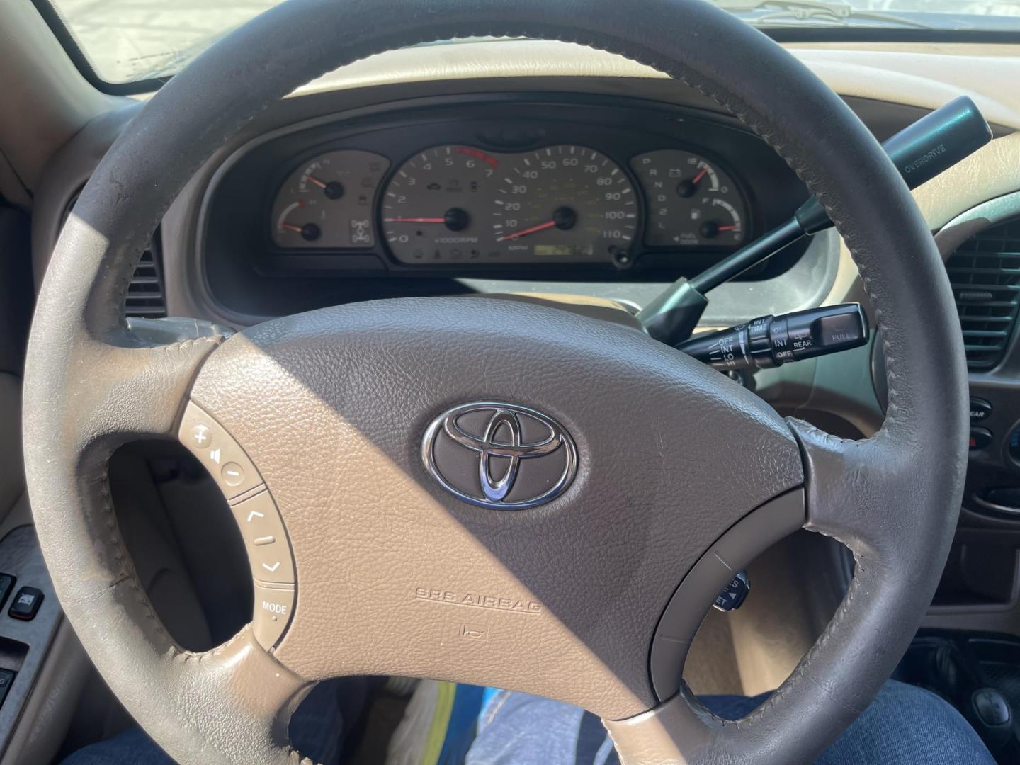 2004 Emerald Green /Tan Toyota Sequoia Limited 4WD (5TDBT48A44S) with an 4.7L V8 DOHC 32V engine, 4-Speed Automatic Overdrive transmission, located at 801 South State Street, Salt Lake City, UT, 84111, (801) 328-0098, 40.751953, -111.888206 - Clean title! No accidents on Carfax! Hard to find Sequoia with 4x4! Real nice 3rd row seating perfect family vehicle!!! Features: 20 Inch Plus Wheels, Rear Air Conditioning, 4WD/AWD, Rear Entertainment System, Alloy Wheels, Running Boards, Front Seat Heaters, Sunroof(s), JBL Sound System, Third Row - Photo#20