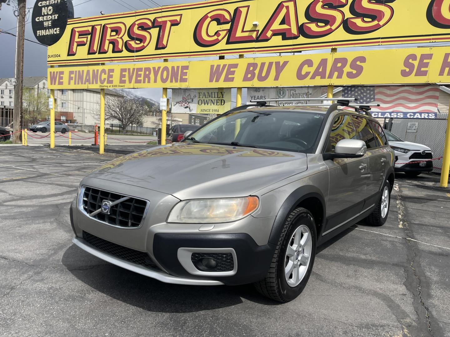 2008 Galaxy Silver Metallic /BLACK Volvo XC70 Cross Country (YV4BZ982181) with an 2.5L L5 DOHC 20V TURBO engine, 5-Speed Automatic transmission, located at 801 South State Street, Salt Lake City, UT, 84111, (801) 328-0098, 40.751953, -111.888206 - Clean title! Clean Carfax no accidents vehicle has been regularly serviced and maintained according to Carfax full service report is included on the Carfax report. Hard car to find for this age in this clean of condition. Features: 4WD/AWD, Leather Seats, Alloy Wheels, Memory Seat(s), Convenience - Photo#1