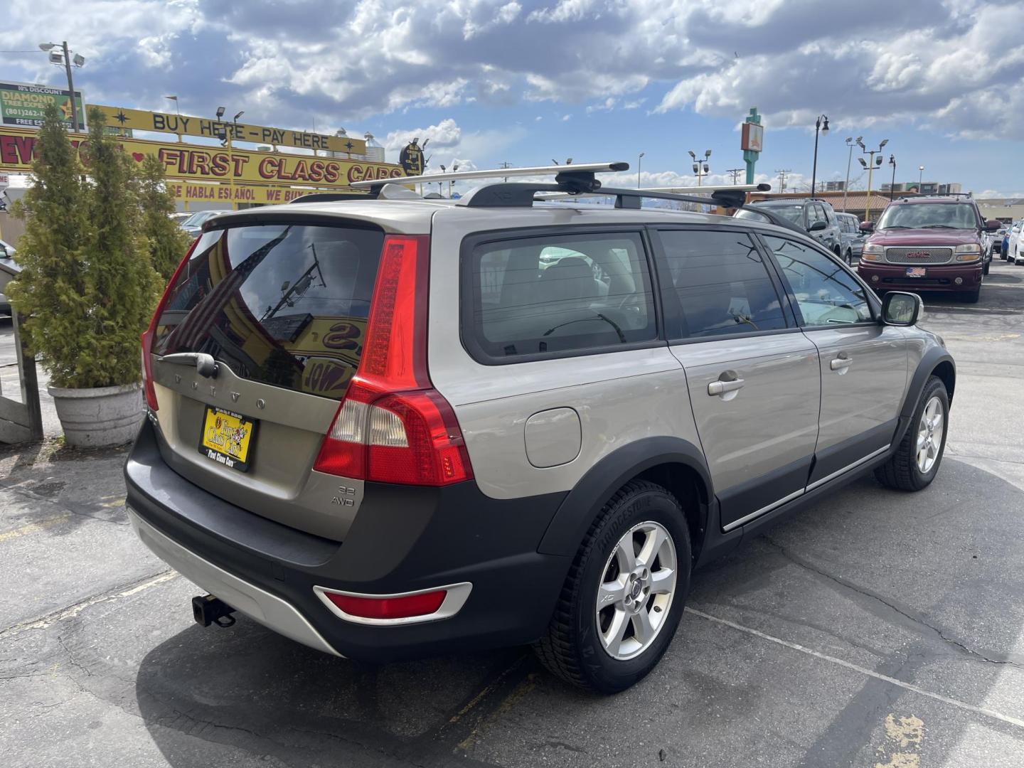 2008 Galaxy Silver Metallic /BLACK Volvo XC70 Cross Country (YV4BZ982181) with an 2.5L L5 DOHC 20V TURBO engine, 5-Speed Automatic transmission, located at 801 South State Street, Salt Lake City, UT, 84111, (801) 328-0098, 40.751953, -111.888206 - Clean title! Clean Carfax no accidents vehicle has been regularly serviced and maintained according to Carfax full service report is included on the Carfax report. Hard car to find for this age in this clean of condition. Features: 4WD/AWD, Leather Seats, Alloy Wheels, Memory Seat(s), Convenience - Photo#5