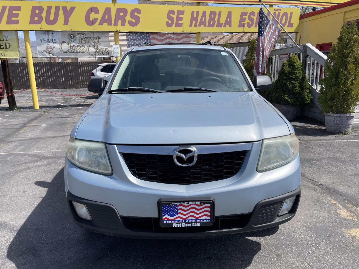 2008 Blue /Tan Mazda Tribute i Grand Touring FWD (4F2CZ02Z38K) with an 2.3L L4 DOHC 24V engine, 4-Speed Automatic Overdrive transmission, located at 801 South State Street, Salt Lake City, UT, 84111, (801) 328-0098, 40.751953, -111.888206 - Clean title! No reported accidents on Carfax history report only 3 previous owners!!! Features: Alloy Wheels, Cloth Seats, Sport Package, ABS Brakes, Auxiliary Audio Input, Power Locks, Side Airbags, AM/FM Stereo, CD Audio, Power Mirrors, Traction Control, Air Conditioning, Full Roof Rack, Power W - Photo#2
