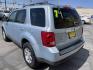 2008 Blue /Tan Mazda Tribute i Grand Touring FWD (4F2CZ02Z38K) with an 2.3L L4 DOHC 24V engine, 4-Speed Automatic Overdrive transmission, located at 801 South State Street, Salt Lake City, UT, 84111, (801) 328-0098, 40.751953, -111.888206 - Clean title! No reported accidents on Carfax history report only 3 previous owners!!! Features: Alloy Wheels, Cloth Seats, Sport Package, ABS Brakes, Auxiliary Audio Input, Power Locks, Side Airbags, AM/FM Stereo, CD Audio, Power Mirrors, Traction Control, Air Conditioning, Full Roof Rack, Power W - Photo#7