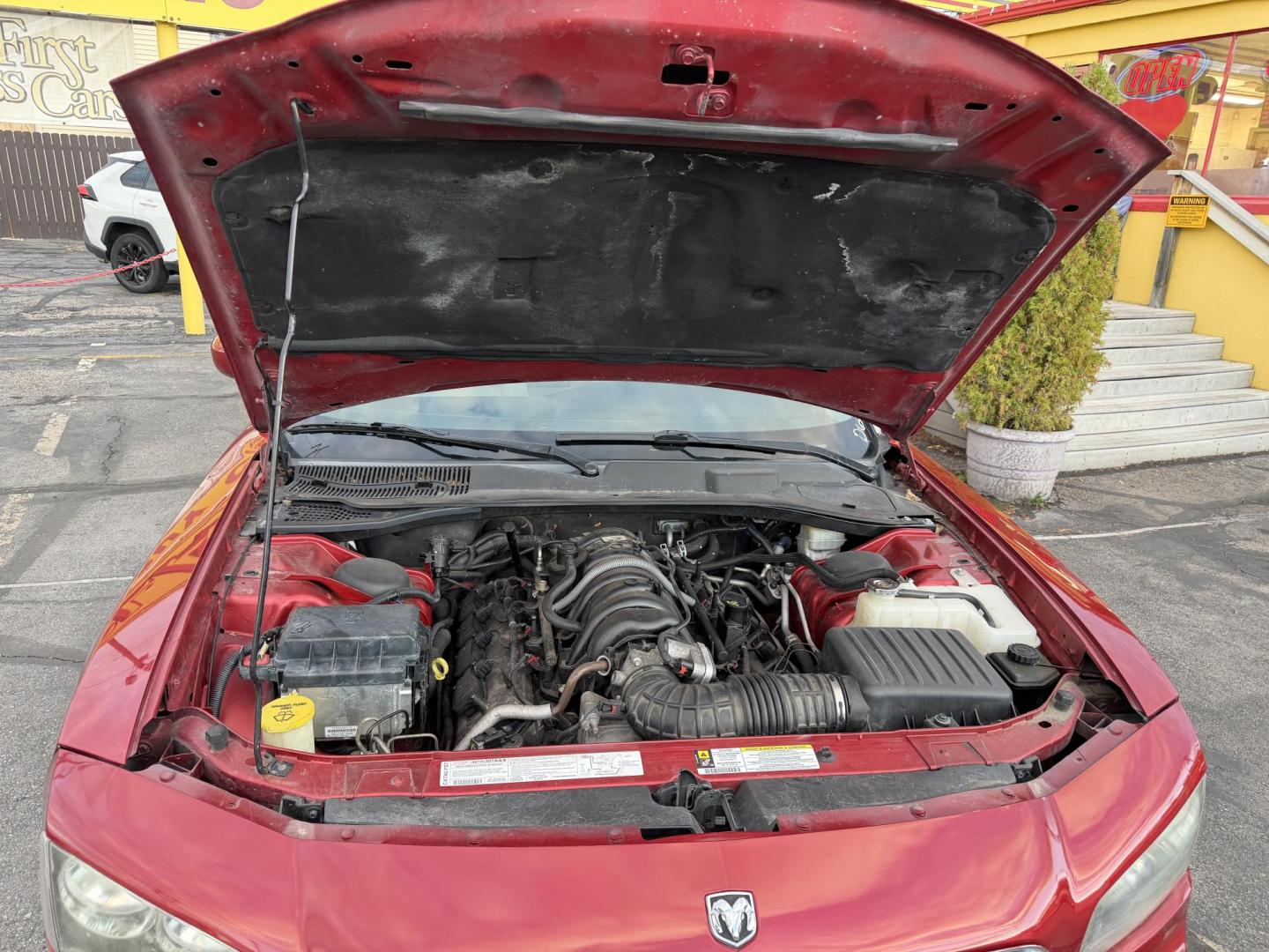 2006 Flame Red /TAN Dodge Charger R/T (2B3KA53H56H) with an 5.7L V8 OHV 16V engine, 5-Speed Automatic Overdrive transmission, located at 801 South State Street, Salt Lake City, UT, 84111, (801) 328-0098, 40.751953, -111.888206 - Clean title! No accidents on Carfax! Good running vehicle! Affordable transportation! Features: Automatic, Leather Seats, Heated Seats, Power Seats, Alloy Wheels, am/fm/cd radio, 5.7 Liter V8, power windows, power locks, moonroof, * All advertised prices are just dollars above cost to make room - Photo#20