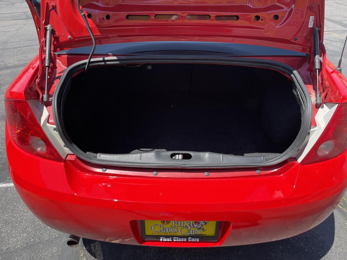 2010 Rallye Red /Black Chevrolet Cobalt LT1 Sedan (1G1AD5F56A7) with an 2.2L L4 DOHC 16V engine, 4-Speed Automatic transmission, located at 801 South State Street, Salt Lake City, UT, 84111, (801) 328-0098, 40.751953, -111.888206 - Clean title! Must see for anyone looking for good affordable transportation good on gas! Carfax states this car has has been regularly serviced and maintained Carfax shows over 34 maintenance records that have been reported that includes regular & service oil changes. The 2010 Chevrolet Cobalt LT of - Photo#21