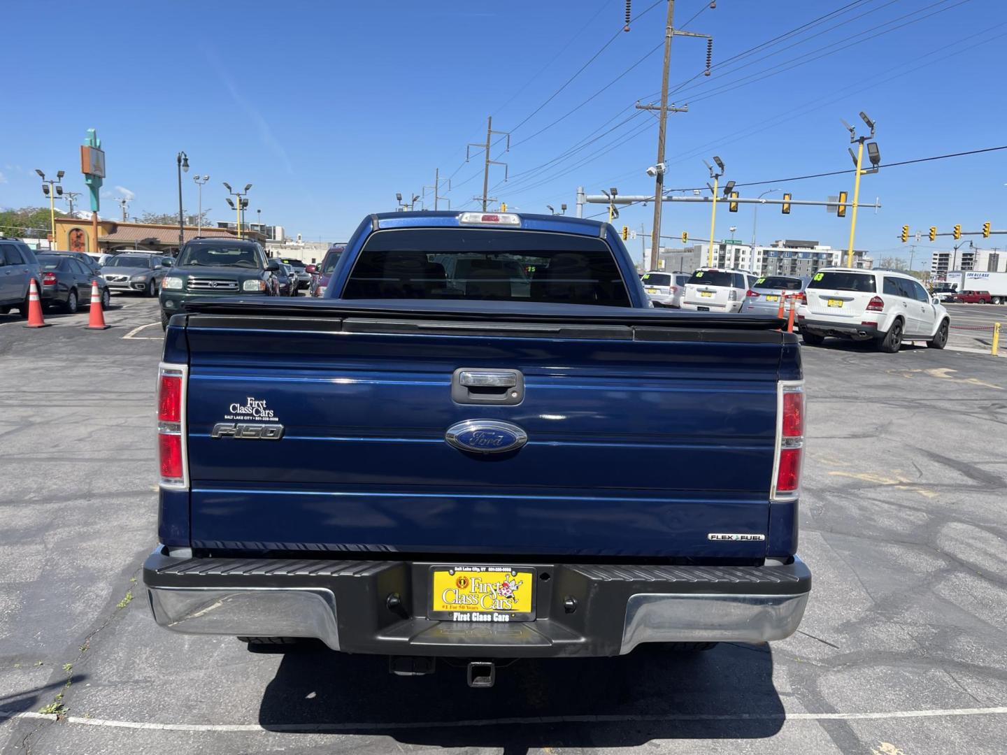 2011 Blue /Gray Ford F-150 FX4 SuperCrew 5.5-ft. Bed 4WD (1FTFW1EF0BF) with an 5.0L V8 engine, 4-Speed Automatic transmission, located at 801 South State Street, Salt Lake City, UT, 84111, (801) 328-0098, 40.751953, -111.888206 - Clean title! Hard find extra clean! Immaculate condition! 6 passenger truck lots of room inside! 4x4 tires are in great shape! Must see truck for anyone looking for a clean 4x4 truck!!! Features: 4x4, Cloth Seats, Alloy Wheels, Rear View Camera, Bed Cover, Satellite Radio Ready, Bed Liner,Tow Hitch - Photo#7