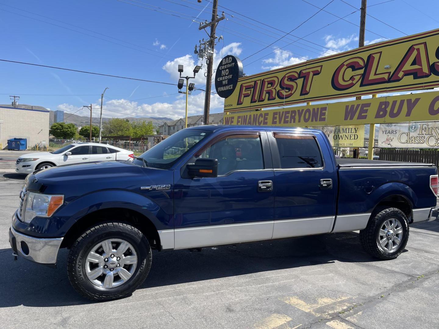 2011 Blue /Gray Ford F-150 FX4 SuperCrew 5.5-ft. Bed 4WD (1FTFW1EF0BF) with an 5.0L V8 engine, 4-Speed Automatic transmission, located at 801 South State Street, Salt Lake City, UT, 84111, (801) 328-0098, 40.751953, -111.888206 - Clean title! Hard find extra clean! Immaculate condition! 6 passenger truck lots of room inside! 4x4 tires are in great shape! Must see truck for anyone looking for a clean 4x4 truck!!! Features: 4x4, Cloth Seats, Alloy Wheels, Rear View Camera, Bed Cover, Satellite Radio Ready, Bed Liner,Tow Hitch - Photo#10