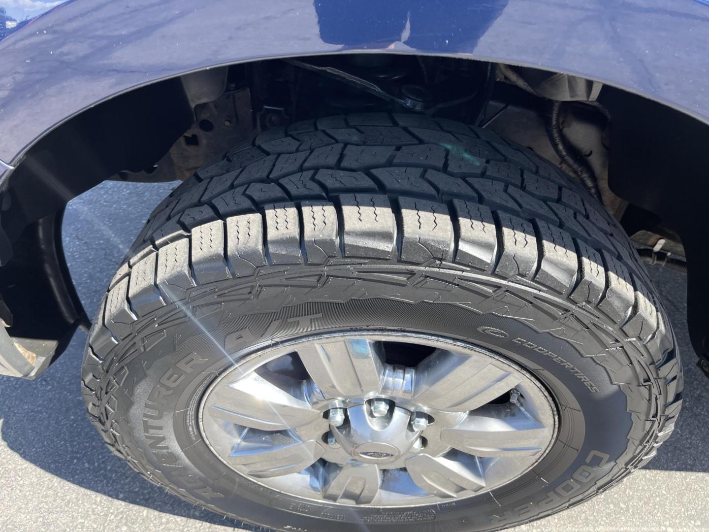 2011 Blue /Gray Ford F-150 FX4 SuperCrew 5.5-ft. Bed 4WD (1FTFW1EF0BF) with an 5.0L V8 engine, 4-Speed Automatic transmission, located at 801 South State Street, Salt Lake City, UT, 84111, (801) 328-0098, 40.751953, -111.888206 - Clean title! Hard find extra clean! Immaculate condition! 6 passenger truck lots of room inside! 4x4 tires are in great shape! Must see truck for anyone looking for a clean 4x4 truck!!! Features: 4x4, Cloth Seats, Alloy Wheels, Rear View Camera, Bed Cover, Satellite Radio Ready, Bed Liner,Tow Hitch - Photo#12