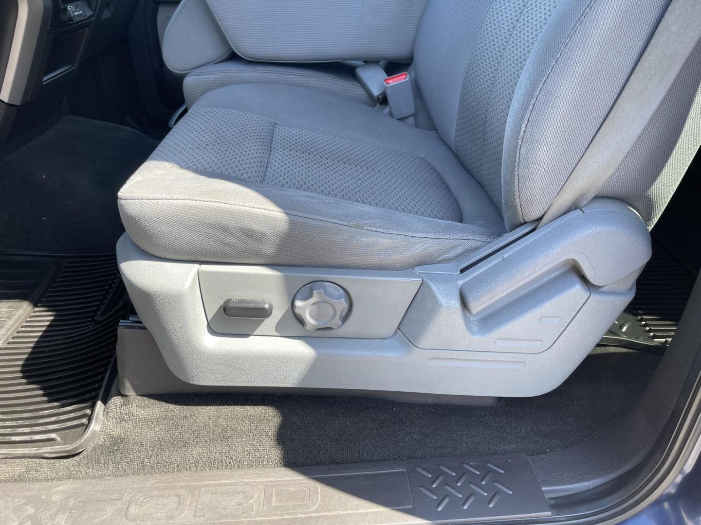 2011 Blue /Gray Ford F-150 FX4 SuperCrew 5.5-ft. Bed 4WD (1FTFW1EF0BF) with an 5.0L V8 engine, 4-Speed Automatic transmission, located at 801 South State Street, Salt Lake City, UT, 84111, (801) 328-0098, 40.751953, -111.888206 - Clean title! Hard find extra clean! Immaculate condition! 6 passenger truck lots of room inside! 4x4 tires are in great shape! Must see truck for anyone looking for a clean 4x4 truck!!! Features: 4x4, Cloth Seats, Alloy Wheels, Rear View Camera, Bed Cover, Satellite Radio Ready, Bed Liner,Tow Hitch - Photo#22