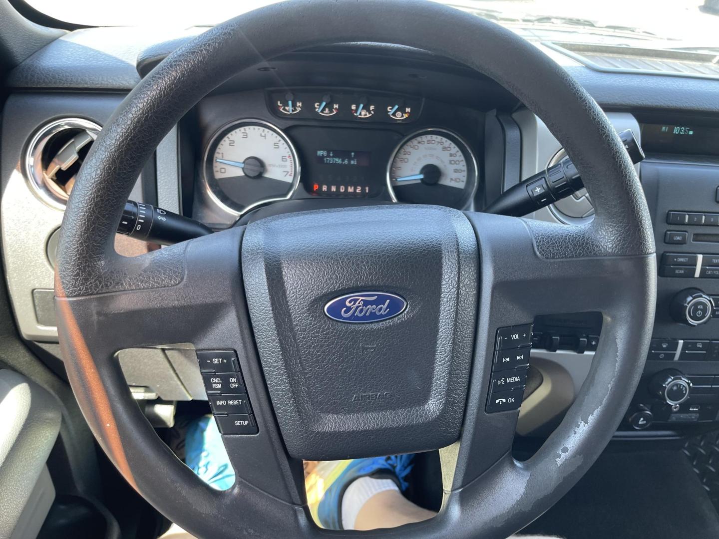 2011 Blue /Gray Ford F-150 FX4 SuperCrew 5.5-ft. Bed 4WD (1FTFW1EF0BF) with an 5.0L V8 engine, 4-Speed Automatic transmission, located at 801 South State Street, Salt Lake City, UT, 84111, (801) 328-0098, 40.751953, -111.888206 - Clean title! Hard find extra clean! Immaculate condition! 6 passenger truck lots of room inside! 4x4 tires are in great shape! Must see truck for anyone looking for a clean 4x4 truck!!! Features: 4x4, Cloth Seats, Alloy Wheels, Rear View Camera, Bed Cover, Satellite Radio Ready, Bed Liner,Tow Hitch - Photo#26