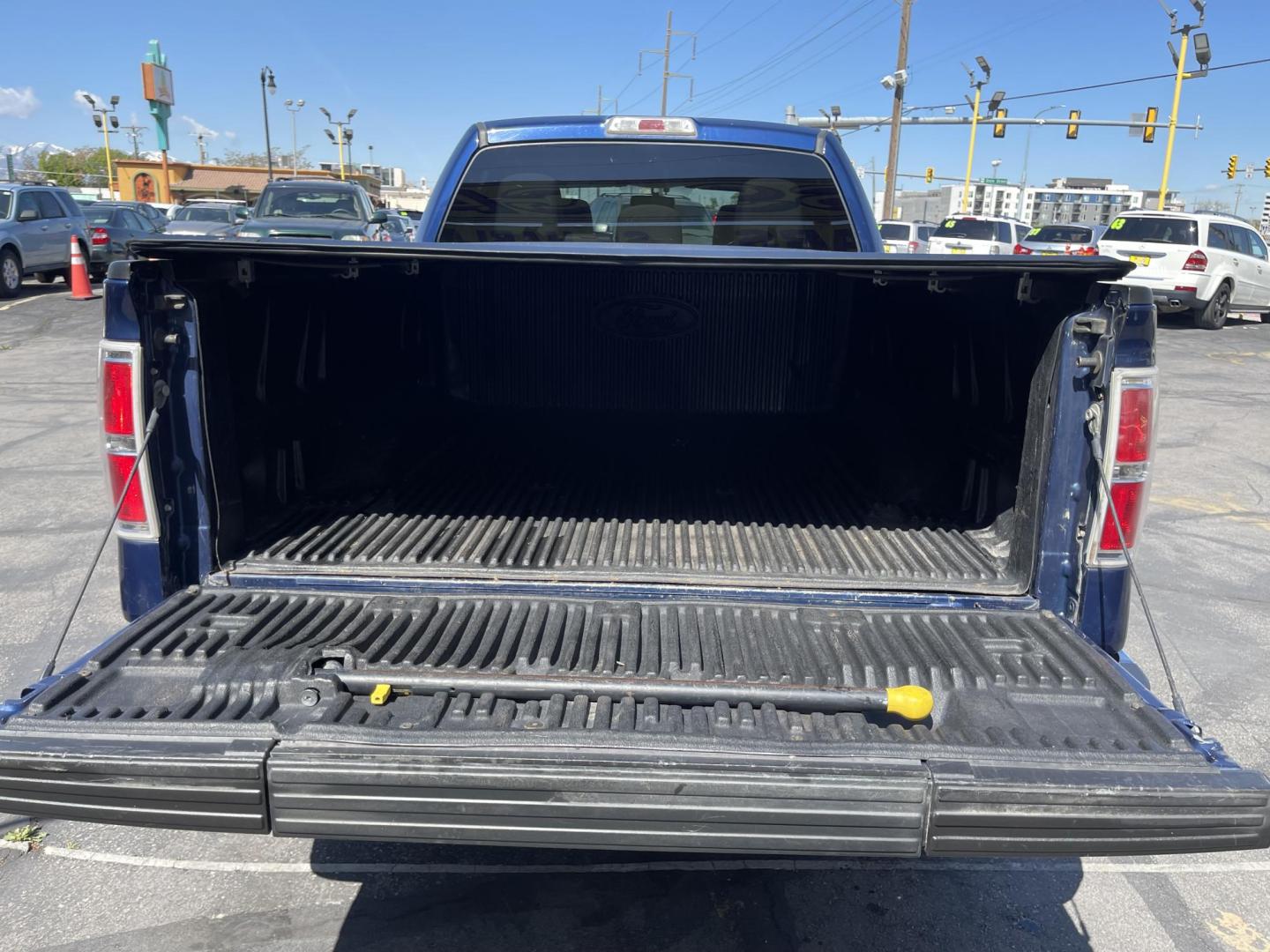 2011 Blue /Gray Ford F-150 FX4 SuperCrew 5.5-ft. Bed 4WD (1FTFW1EF0BF) with an 5.0L V8 engine, 4-Speed Automatic transmission, located at 801 South State Street, Salt Lake City, UT, 84111, (801) 328-0098, 40.751953, -111.888206 - Clean title! Hard find extra clean! Immaculate condition! 6 passenger truck lots of room inside! 4x4 tires are in great shape! Must see truck for anyone looking for a clean 4x4 truck!!! Features: 4x4, Cloth Seats, Alloy Wheels, Rear View Camera, Bed Cover, Satellite Radio Ready, Bed Liner,Tow Hitch - Photo#33