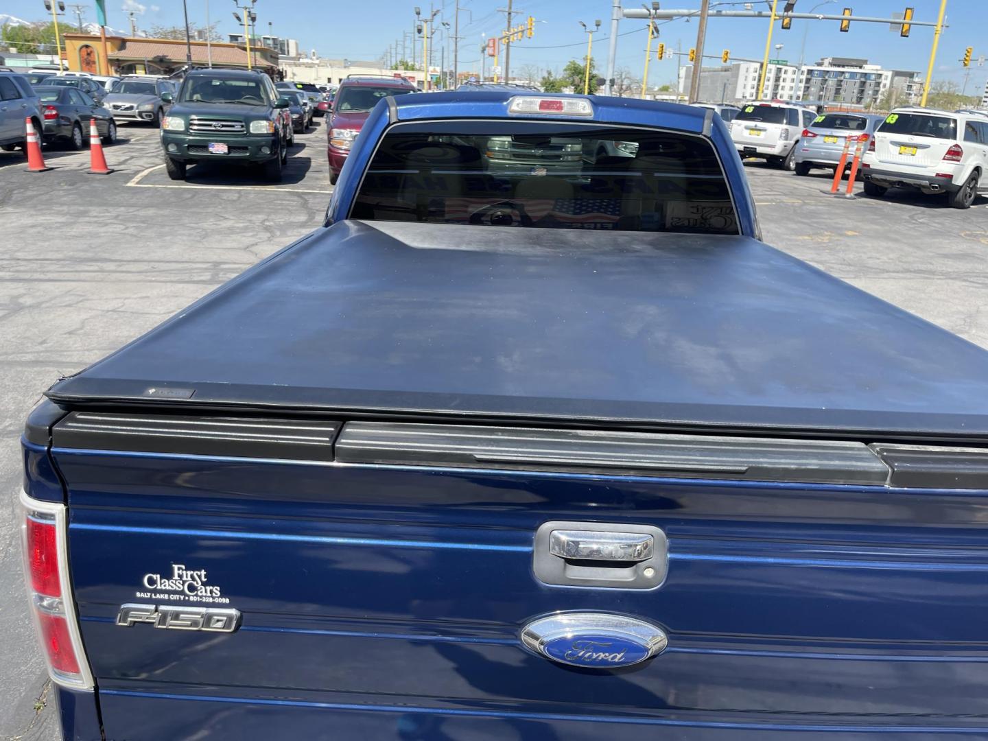 2011 Blue /Gray Ford F-150 FX4 SuperCrew 5.5-ft. Bed 4WD (1FTFW1EF0BF) with an 5.0L V8 engine, 4-Speed Automatic transmission, located at 801 South State Street, Salt Lake City, UT, 84111, (801) 328-0098, 40.751953, -111.888206 - Clean title! Hard find extra clean! Immaculate condition! 6 passenger truck lots of room inside! 4x4 tires are in great shape! Must see truck for anyone looking for a clean 4x4 truck!!! Features: 4x4, Cloth Seats, Alloy Wheels, Rear View Camera, Bed Cover, Satellite Radio Ready, Bed Liner,Tow Hitch - Photo#34