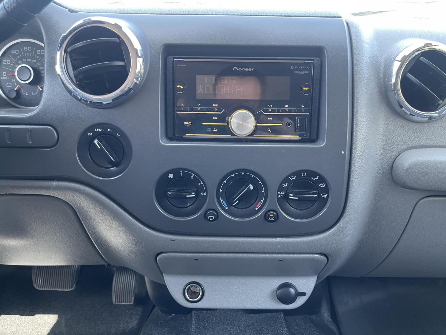 2006 Super White /Gray Ford Expedition XLT 4WD (1FMPU16576L) with an 5.4L V8 SOHC 16V engine, 4-Speed Automatic transmission, located at 801 South State Street, Salt Lake City, UT, 84111, (801) 328-0098, 40.751953, -111.888206 - Clean title on Carfax! Good affordable 4x4 SUV great all year around vehicle! Good family vehicle with 3rd row seating 8 passenger SUV! Features: 4WD/AWD, Quad Seats, Alloy Wheels, Running Boards, Cloth Seats, Third Row Seat, Fold-Away Third Row, Tow Hitch, ABS Brakes, Automatic Transmission, Crui - Photo#16