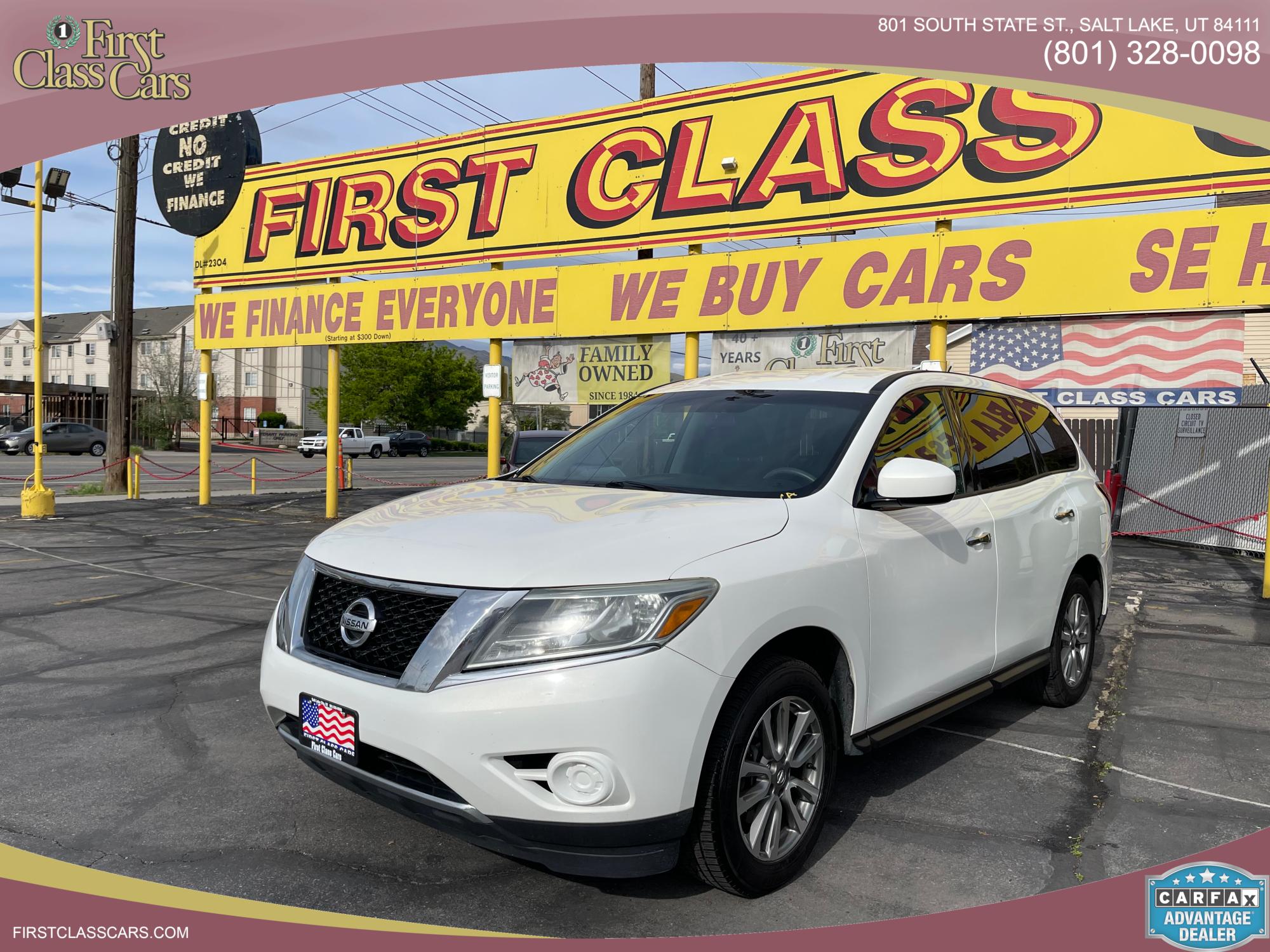 photo of 2013 Nissan Pathfinder LE 4x4