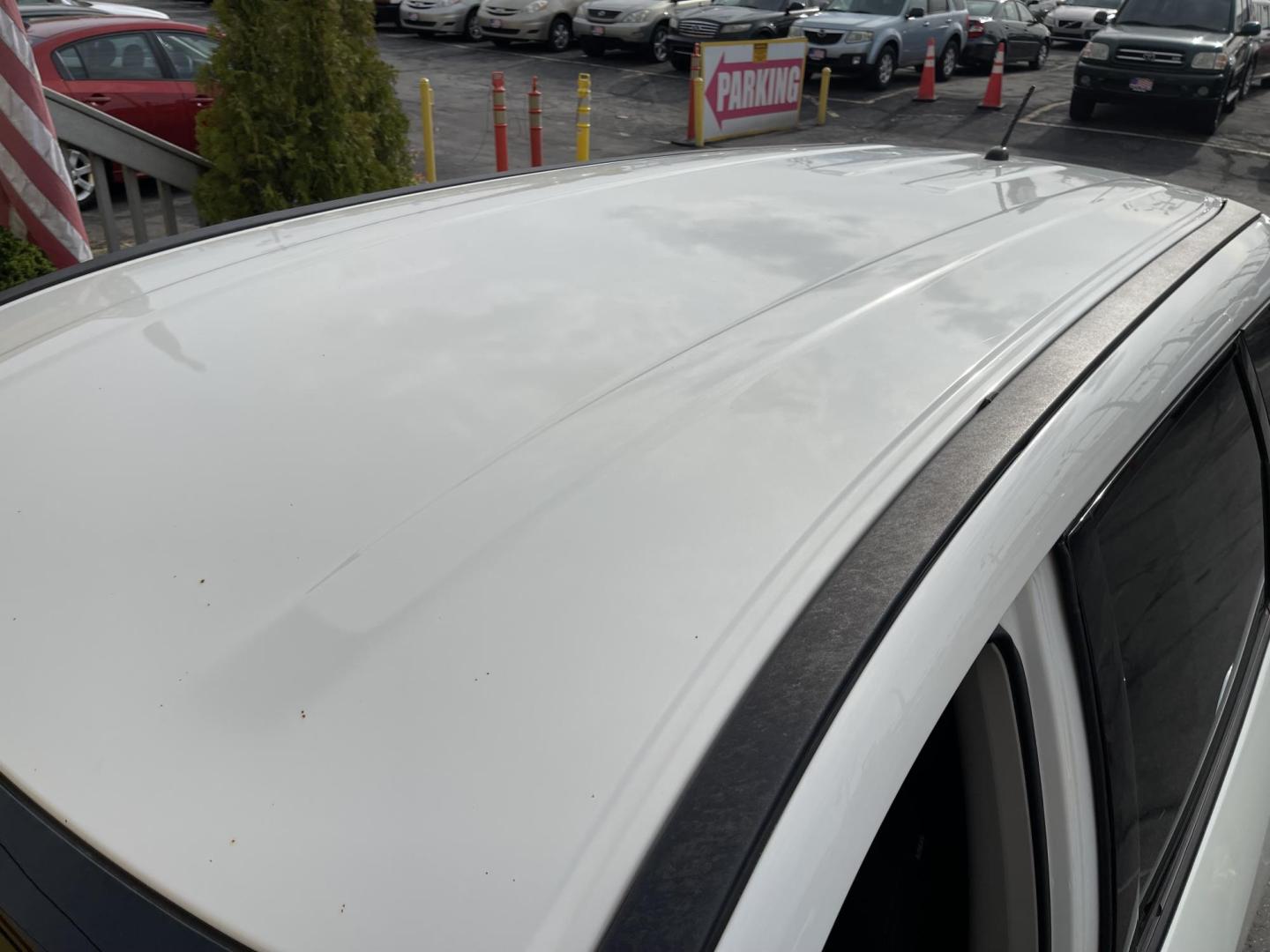 2013 Super White /Black Nissan Pathfinder LE 4WD (5N1AR2MM9DC) with an 3.5L V6 DOHC 24V engine, Continuously Variable Transmission transmission, located at 801 South State Street, Salt Lake City, UT, 84111, (801) 328-0098, 40.751953, -111.888206 - Clean title only 2 owners on Carfax! Spacious 3rd row seating! Perfect family vehicle! Carfax shows regular service history! Vehicle has been maintained and kept in good condition by previous owners! Perfect all year vehicle with 4 wheel drive! Features: 4x4, Alloy Wheels, Rear Air Conditioning, C - Photo#26