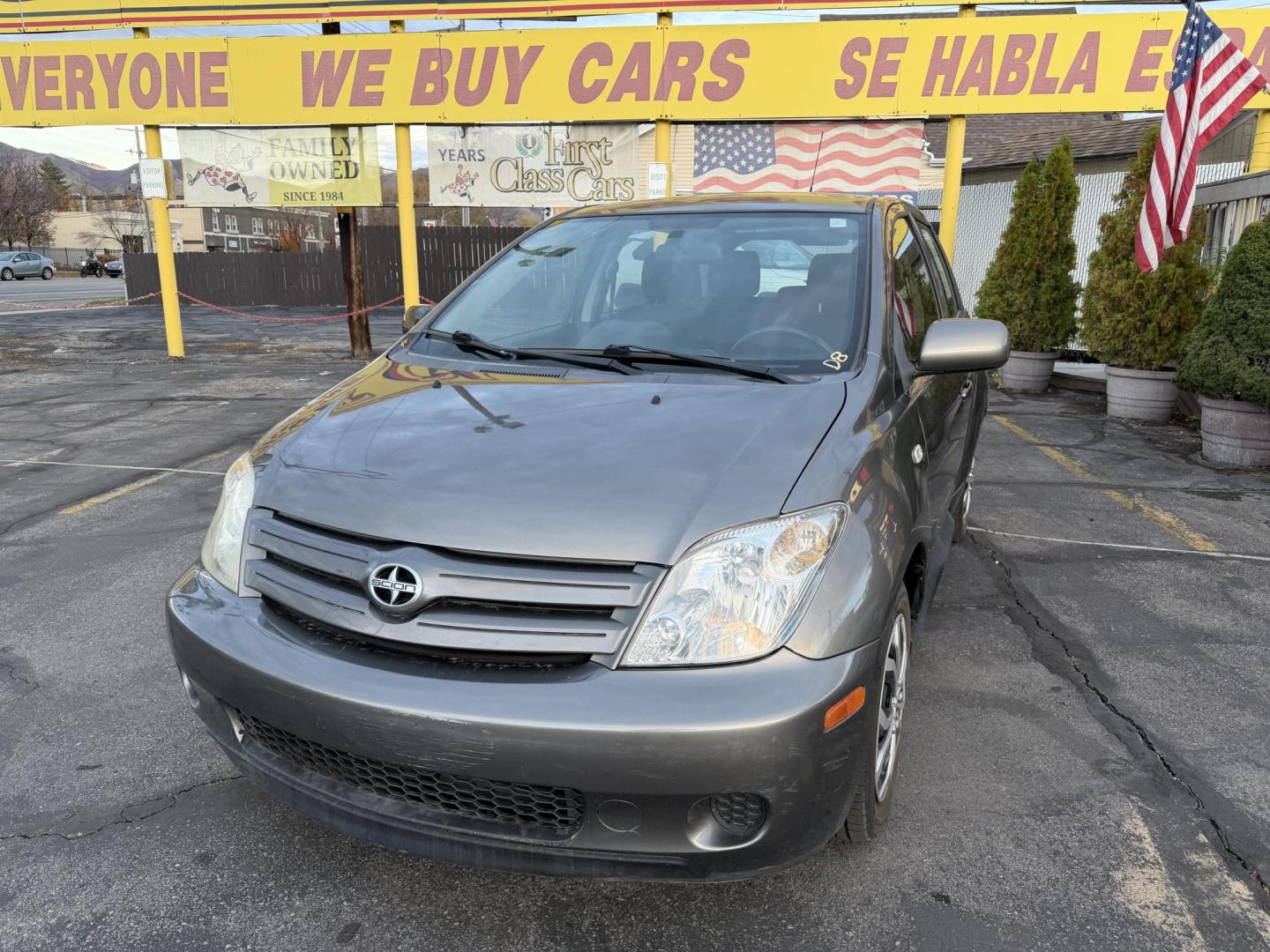 2005 Mineral Gray Metallic /Black Scion xA Hatchback (JTKKT624950) with an 1.5L L4 DOHC 16V engine, Automatic transmission, located at 801 South State Street, Salt Lake City, UT, 84111, (801) 328-0098, 40.751953, -111.888206 - Clean title! Gas saver The 2005 Scion xA Hatchback has an EPA-estimated gas mileage of 27 mpg in the city and 35 mpg on the highway!!! Great car for anyone looking for affordable reliable transportation! Scion is made by Toyota so this has affordability but dependable with a Toyota motor and Toyota - Photo#1