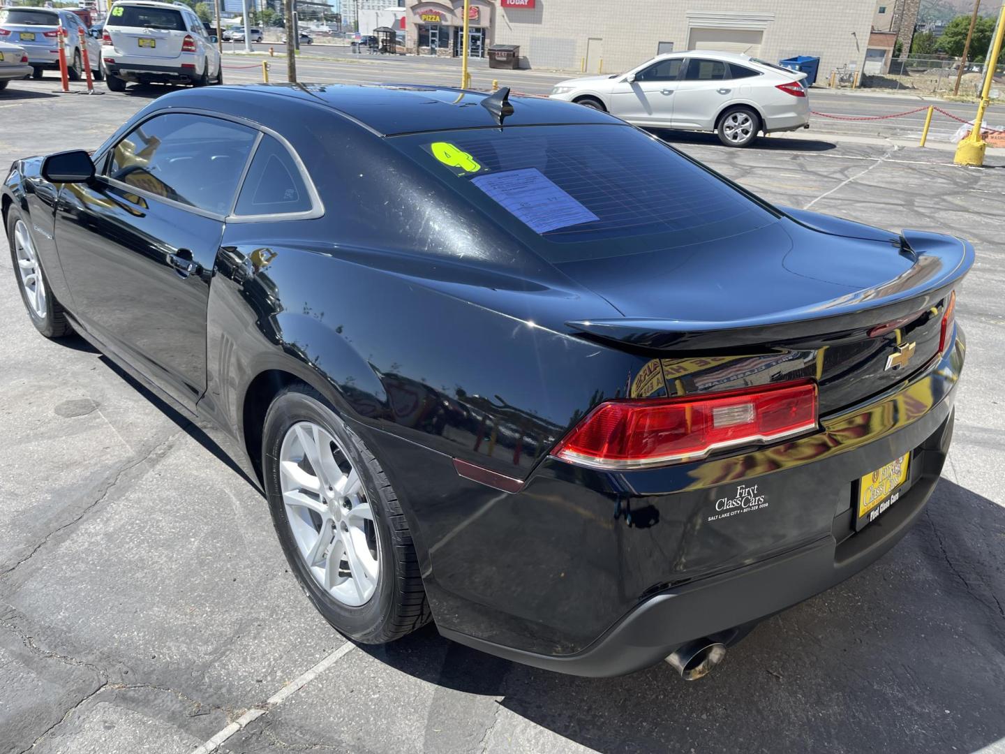 2015 Black /BLACK Chevrolet Camaro 2LS Coupe (2G1FB1E36F9) with an 3.6L V6 DOHC 24V FFV engine, 6-Speed Automatic transmission, located at 801 South State Street, Salt Lake City, UT, 84111, (801) 328-0098, 40.751953, -111.888206 - Clean title! Must see for anyone looking for a nice clean Camaro in good condition inside and out! Black interior and exterior black as well real nice look to it! Approved for up to a 5 year warranty through our warranty company. In house financing available for anyone with bad or no credit situatio - Photo#8