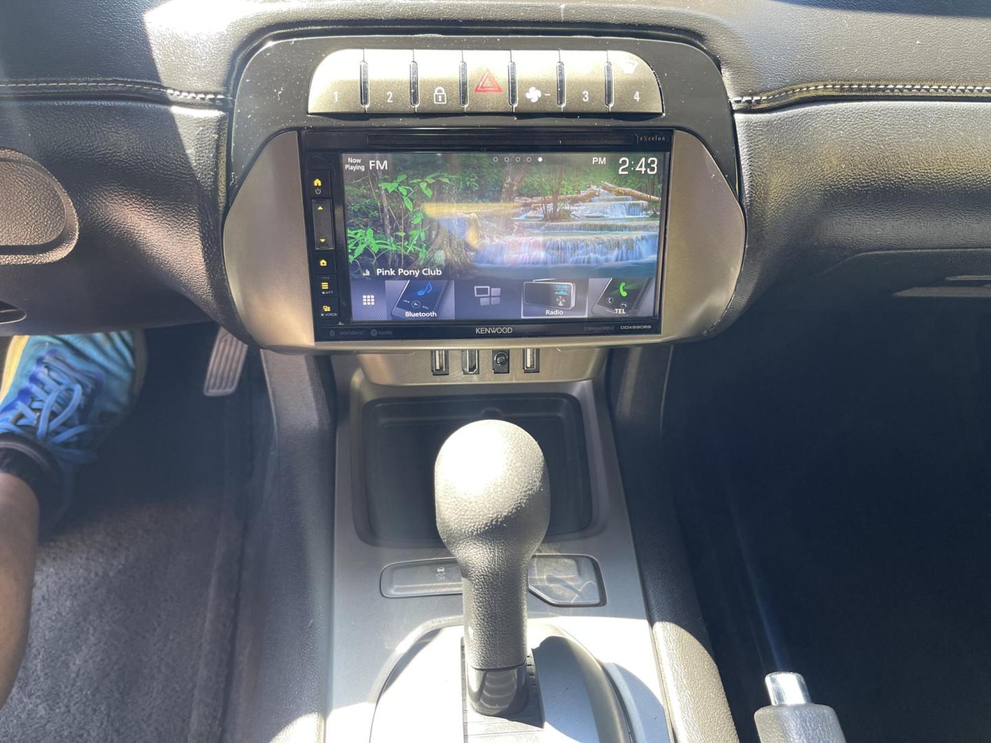 2015 Black /BLACK Chevrolet Camaro 2LS Coupe (2G1FB1E36F9) with an 3.6L V6 DOHC 24V FFV engine, 6-Speed Automatic transmission, located at 801 South State Street, Salt Lake City, UT, 84111, (801) 328-0098, 40.751953, -111.888206 - Clean title! Must see for anyone looking for a nice clean Camaro in good condition inside and out! Black interior and exterior black as well real nice look to it! Approved for up to a 5 year warranty through our warranty company. In house financing available for anyone with bad or no credit situatio - Photo#16
