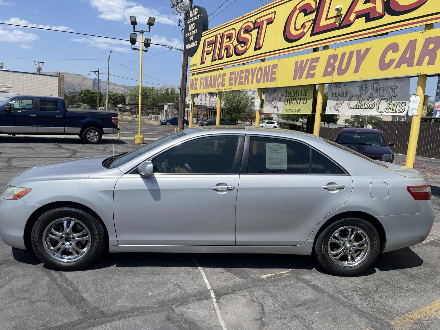 2007 Silver Sky Metallic /Tan Toyota Camry LE V6 (4T1BK46K47U) with an 3.5L V6 DOHC 24V engine, 6-Speed Automatic Overdrive transmission, located at 801 South State Street, Salt Lake City, UT, 84111, (801) 328-0098, 40.751953, -111.888206 - Clean title! Super low Miles for the year! No accidents on Carfax! 22 service records on Carfax that show regular maintenance and service including oil changes! From a dry climate area in Arizona has not been in the Utah snow yet! Approved for up to a 5 year warranty through our national warranty co - Photo#8