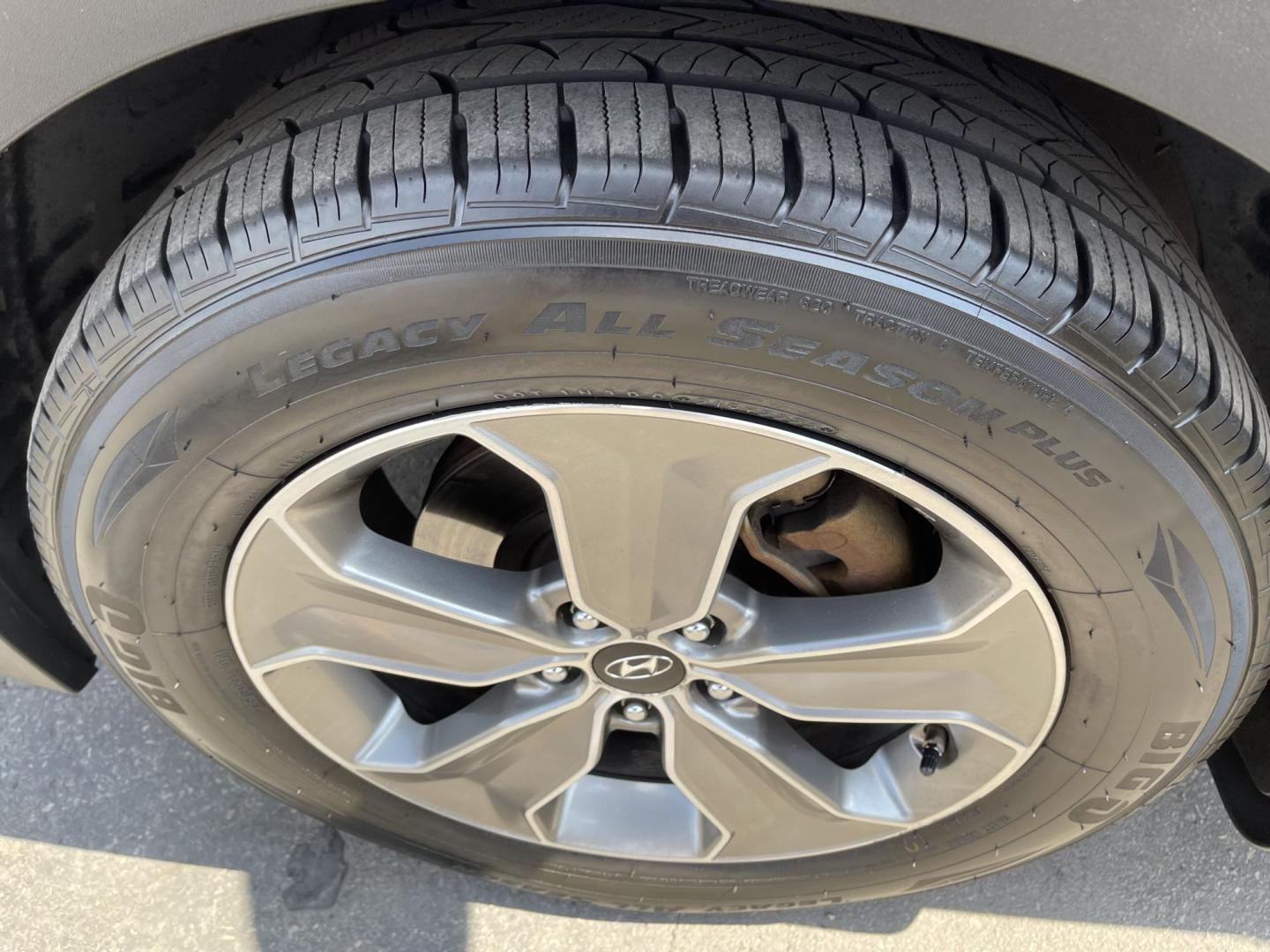 2013 Black /Tan Hyundai Santa Fe GLS AWD (KM8SNDHF2DU) with an 3.3L V6 DOHC 24V engine, 6-Speed Automatic transmission, located at 801 South State Street, Salt Lake City, UT, 84111, (801) 328-0098, 40.751953, -111.888206 - Super clean 2013 Santa Fe inside and out very clean SUV! Clean title! 3rd row seating! Leather Seats! All Wheel Drive! Approved for up to a 5 year bumper to bumper warranty that covers every major part! This is a must see for anyone looking for a clean SUV with 3rd row seating! Features: 4WD/AWD, A - Photo#10
