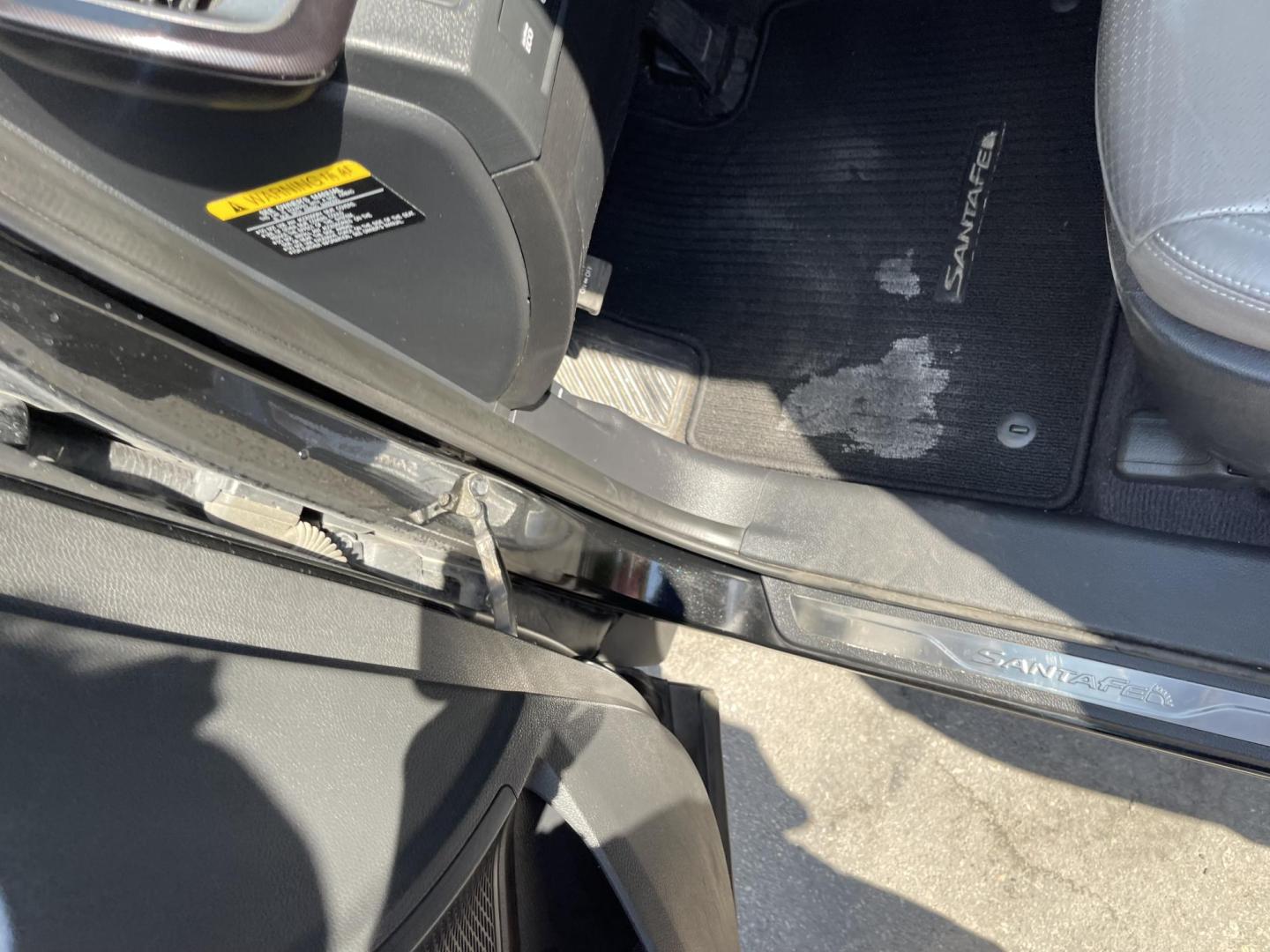 2013 Black /Tan Hyundai Santa Fe GLS AWD (KM8SNDHF2DU) with an 3.3L V6 DOHC 24V engine, 6-Speed Automatic transmission, located at 801 South State Street, Salt Lake City, UT, 84111, (801) 328-0098, 40.751953, -111.888206 - Super clean 2013 Santa Fe inside and out very clean SUV! Clean title! 3rd row seating! Leather Seats! All Wheel Drive! Approved for up to a 5 year bumper to bumper warranty that covers every major part! This is a must see for anyone looking for a clean SUV with 3rd row seating! Features: 4WD/AWD, A - Photo#21