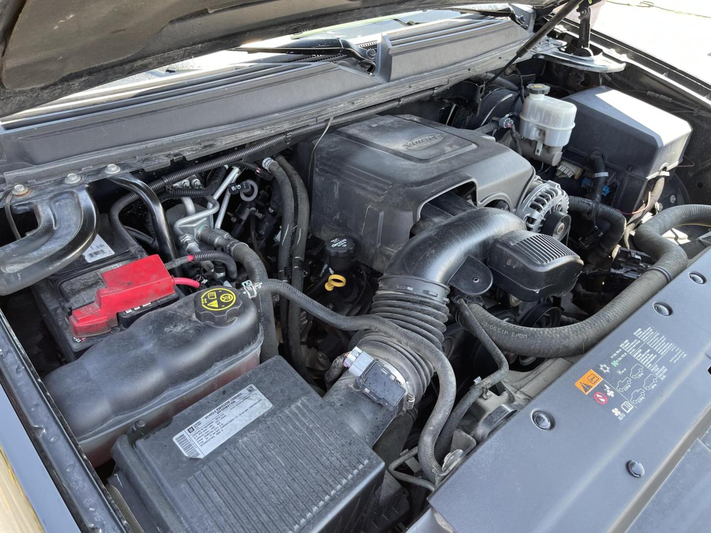 2014 Black /Black Chevrolet Tahoe LT 4WD (1GNSKBE08ER) with an 5.3L V8 OHV 16V FFV engine, 6-Speed Automatic transmission, located at 801 South State Street, Salt Lake City, UT, 84111, (801) 328-0098, 40.751953, -111.888206 - Clean title! Immaculate condition inside and out! Must see 3rd row SUV with 4x4 and leather interior! Approved for up to a 5 year warranty through Protective! Already passed Utah state emissions and been inspected by a mechanic and approved for up to a 5 year powertrain warranty by the warranty mech - Photo#23