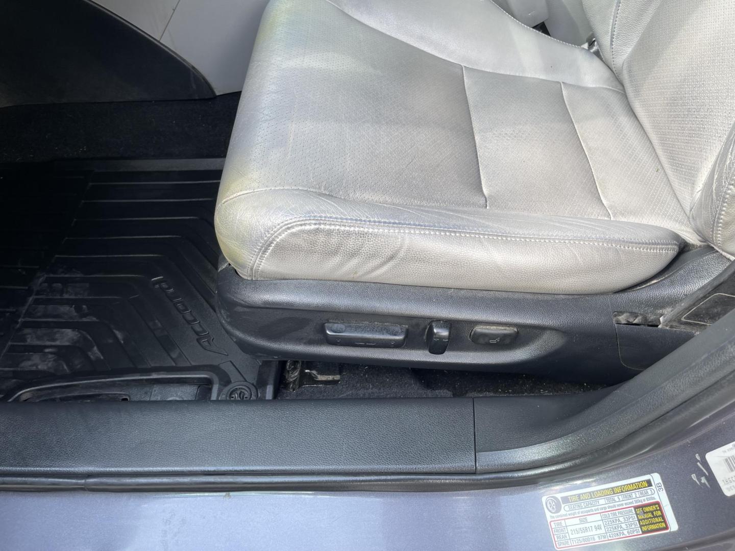 2014 Graphite Pearl /Gray Honda Accord EX-L Sedan CVT (1HGCR2F88EA) with an 2.4L L4 DOHC 16V engine, Continuously Variable Transmission transmission, located at 801 South State Street, Salt Lake City, UT, 84111, (801) 328-0098, 40.751953, -111.888206 - Clean title! No accidents only 2 previous owners! Immaculate condition hard to find from dry climate area no salt no rust! Excellent condition must see for anyone looking for a clean Honda Accord! Approved for up to a 5 year warranty covered through Protective warranty company covered bumper to bump - Photo#18