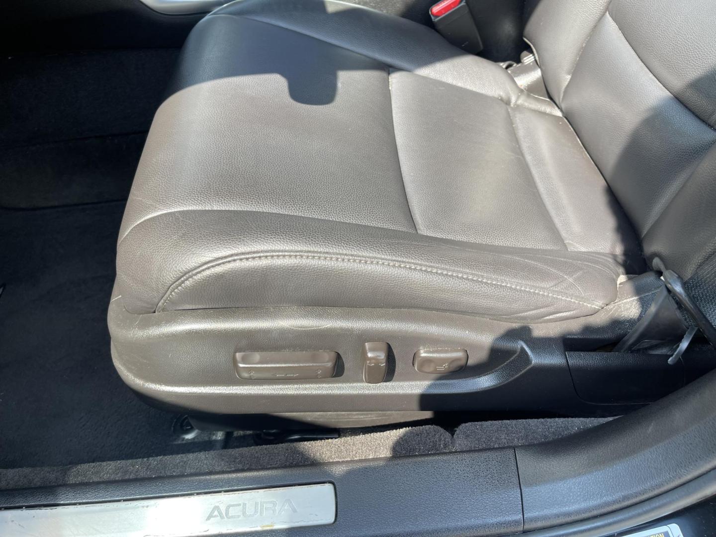2015 Black /BLACK Acura TLX 8-Spd DCT (19UUB1F30FA) with an 2.5L L4 DOHC 16V engine, 8-Speed Automatic transmission, located at 801 South State Street, Salt Lake City, UT, 84111, (801) 328-0098, 40.751953, -111.888206 - Clean title! Immaculate condition! Very nice luxury sedan made with precision by Acura design and engineering! Hard to find in this great shape and also affordability for anyone looking to enjoy luxury in style at affordability! Clean Carfax report only shows 2 previous owners and no accidents!!! Mu - Photo#22
