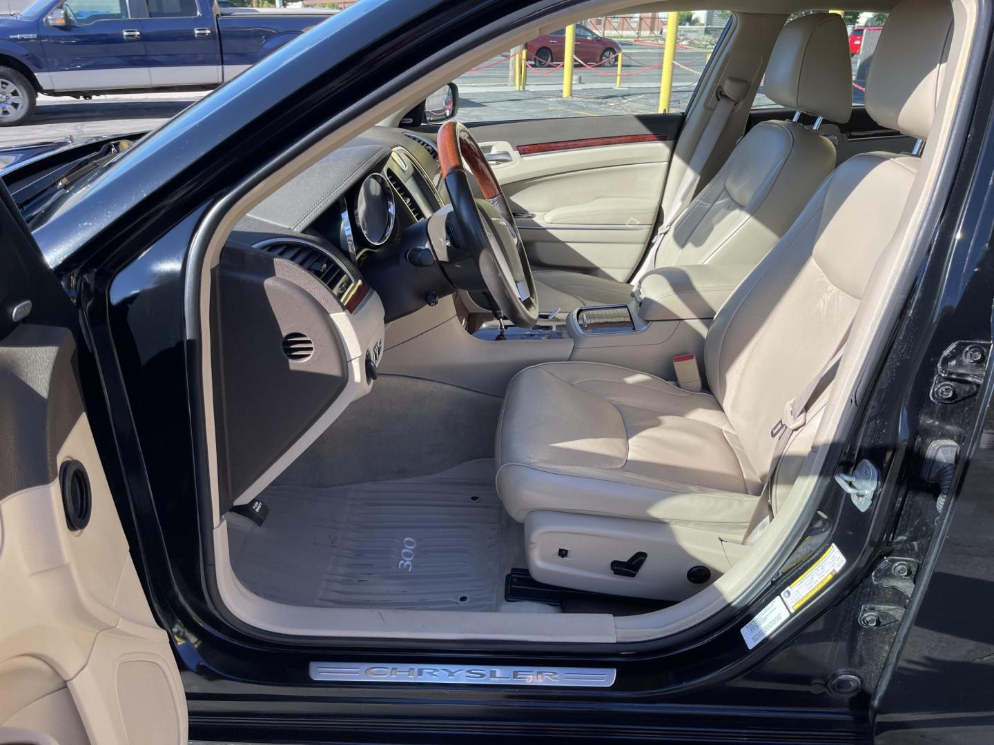2011 Black /Tan Chrysler 300 C AWD (2C3CK6CT3BH) with an 5.7L V8 OHV 16V engine, 5-Speed Automatic transmission, located at 801 South State Street, Salt Lake City, UT, 84111, (801) 328-0098, 40.751953, -111.888206 - Clean Title!!! Immaculate condition inside and out! Car looks and feels to be in almost perfect shape for the year and miles! Perfect luxury commuter car for anyone! This comes with All Wheel Drive so you can go just about anywhere and not have to worry about getting stuck in snow etc!!! Must see fo - Photo#15