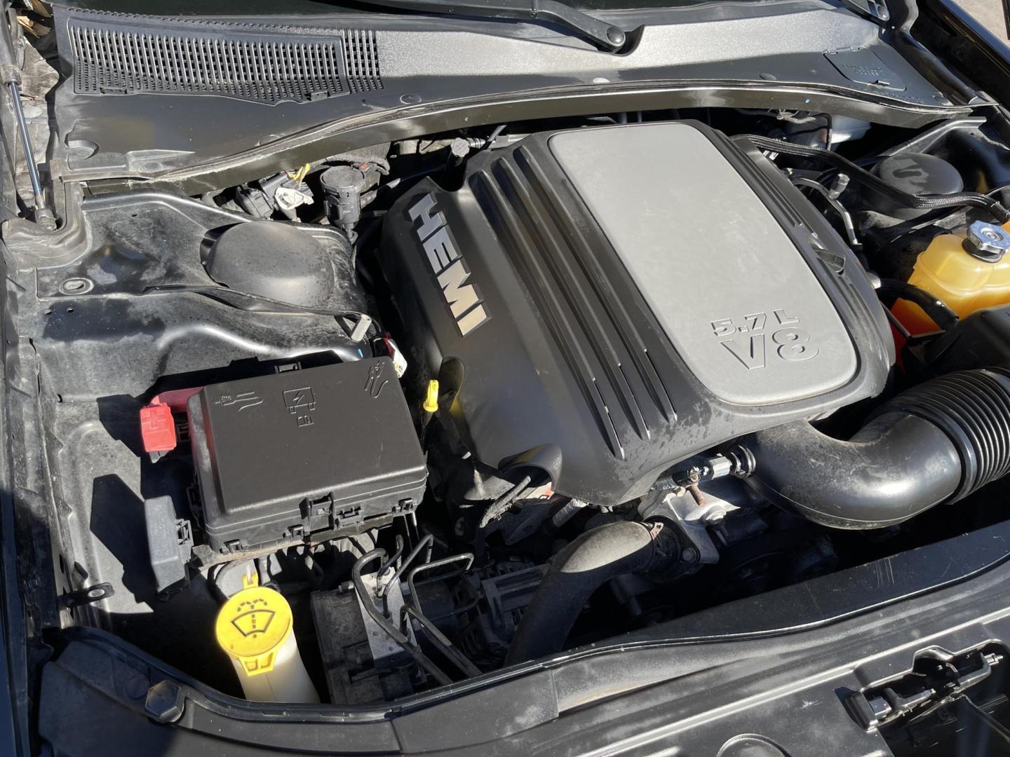 2011 Black /Tan Chrysler 300 C AWD (2C3CK6CT3BH) with an 5.7L V8 OHV 16V engine, 5-Speed Automatic transmission, located at 801 South State Street, Salt Lake City, UT, 84111, (801) 328-0098, 40.751953, -111.888206 - Clean Title!!! Immaculate condition inside and out! Car looks and feels to be in almost perfect shape for the year and miles! Perfect luxury commuter car for anyone! This comes with All Wheel Drive so you can go just about anywhere and not have to worry about getting stuck in snow etc!!! Must see fo - Photo#31