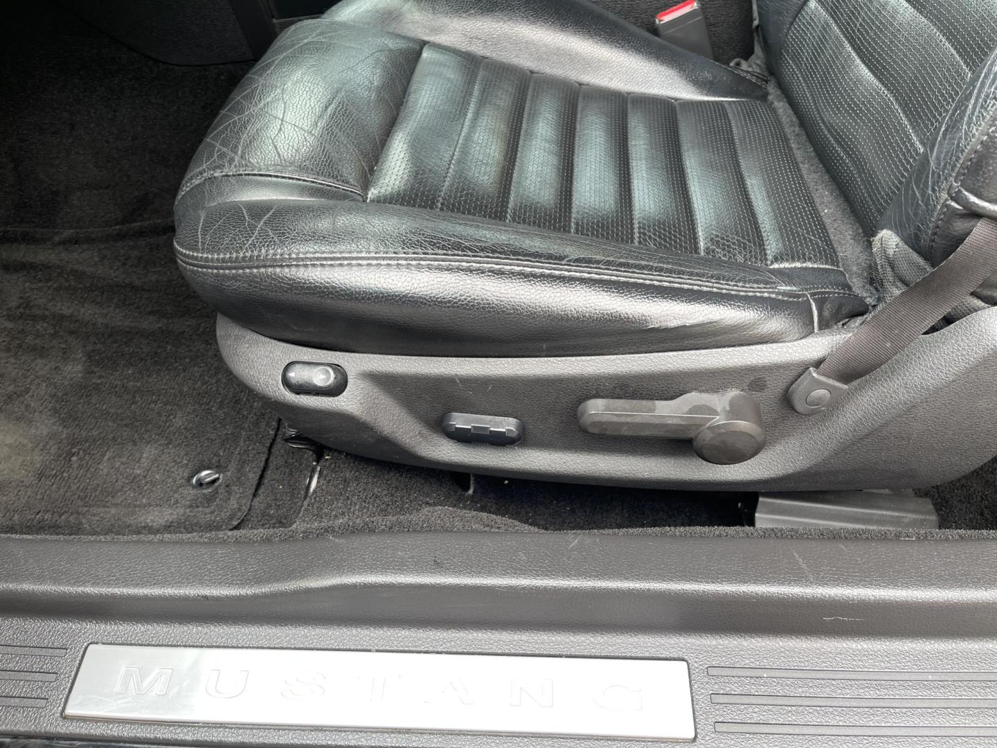 2007 Black /BLACK Ford Mustang GT Deluxe Coupe (1ZVFT82H075) with an 4.6L V8 SOHC 24V engine, Manual transmission, located at 801 South State Street, Salt Lake City, UT, 84111, (801) 328-0098, 40.751953, -111.888206 - ??Clean title 1 owner, no accidents! Immaculate condition inside and out must see! Very clean, this is the model everyone wants the GT V8 with Manual transmission super nice Mustang! Hard to find with the GT V8 and manual we don't see very many any more especially in excellent condition like this on - Photo#23