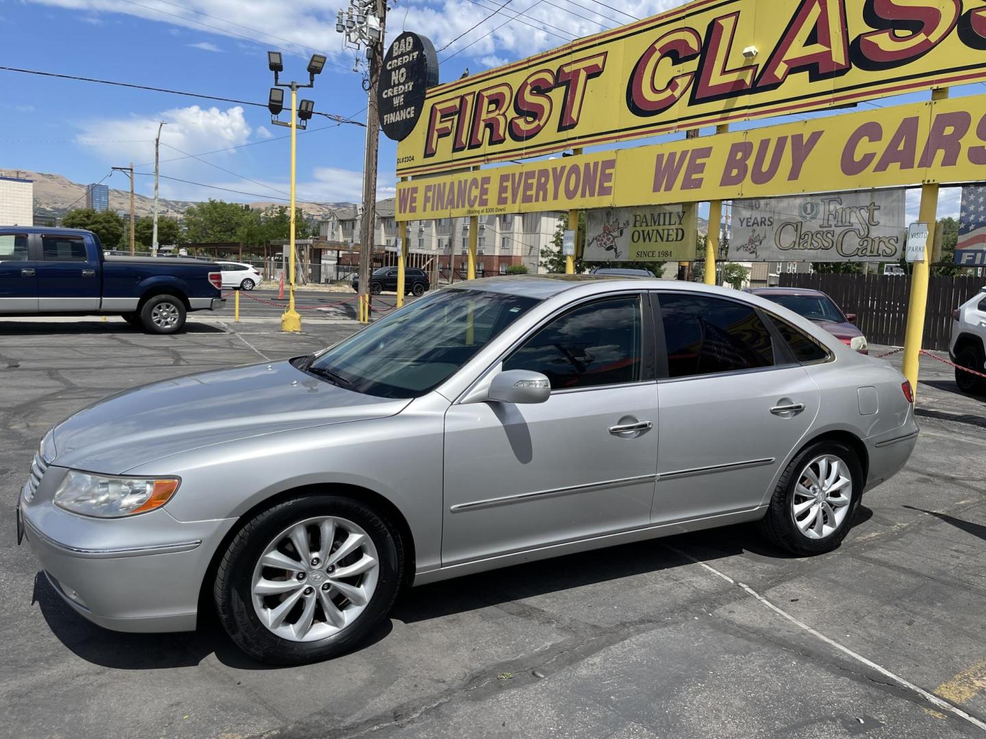 2007 Silver Sky Metallic /Gray Hyundai Azera Limited (KMHFC46FX7A) with an 3.8L V6 DOHC 24V engine, 5-Speed Automatic Overdrive transmission, located at 801 South State Street, Salt Lake City, UT, 84111, (801) 328-0098, 40.751953, -111.888206 - Clean title!!! Wow low miles only 97,932 miles that is extremely low and hard to find in this price range for a 2007 year car. This vehicle is in great shape inside and out and has been taken car of and cared for. The gentlemen that owned this before the most previous owner was an older gentlemen th - Photo#11