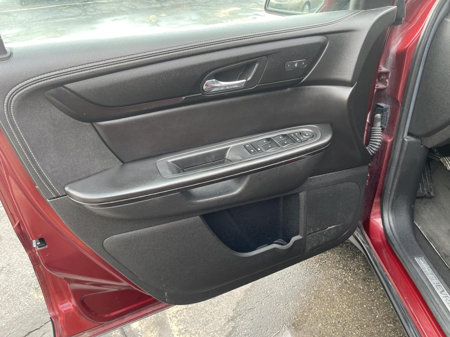 2015 Maroon /Black Chevrolet Traverse LTZ AWD (1GNKVJKD0FJ) with an 3.6L V6 DOHC 24V engine, 6-Speed Automatic transmission, located at 801 South State Street, Salt Lake City, UT, 84111, (801) 328-0098, 40.751953, -111.888206 - AWD, Clean title!!! Must see in great condition for the year, make and miles! Comes with all wheel drive and is loaded with lots of adds. Equipped with rear entertainment and rear a/c ventilation, 3rd row seating for the family great family vehicle! Heated and A/C seats! Vehicle has been inspected b - Photo#17