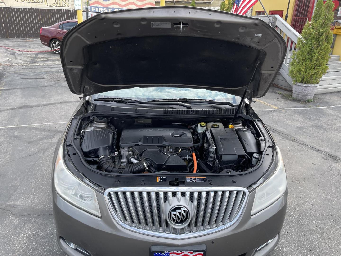 2012 Silver Sky Metallic /Tan Buick LaCrosse Leather Package (1G4GC5ER8CF) with an 2.4L L4 DOHC 16V engine, 6-Speed Automatic transmission, located at 801 South State Street, Salt Lake City, UT, 84111, (801) 328-0098, 40.751953, -111.888206 - Clean title! No accidents on Carfax! Service history is shown on the Carfax report. Super clean inside and out! Immaculate condition! Passed emissions already and has been checked out by our mechanic shop and approved for up to a 5 year warranty. Features: ABS Brakes, Air Conditioning, Alloy Wheels - Photo#21