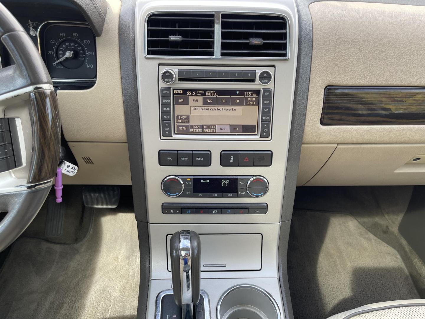 2008 Super White /Tan Lincoln MKX FWD (2LMDU68C58B) with an 3.5L V6 DOHC 24V engine, 6-Speed Automatic Overdrive transmission, located at 801 South State Street, Salt Lake City, UT, 84111, (801) 328-0098, 40.751953, -111.888206 - Clean title! No accidents on Carfax! Only 2 reported previous owners showing on the Carfax. This beautiful SUV has been well maintained and taken care of the Carfax shows it was well maintained. It has passed emissions and been inspected by our mechanic and approved for up to a 5 year warranty that - Photo#21